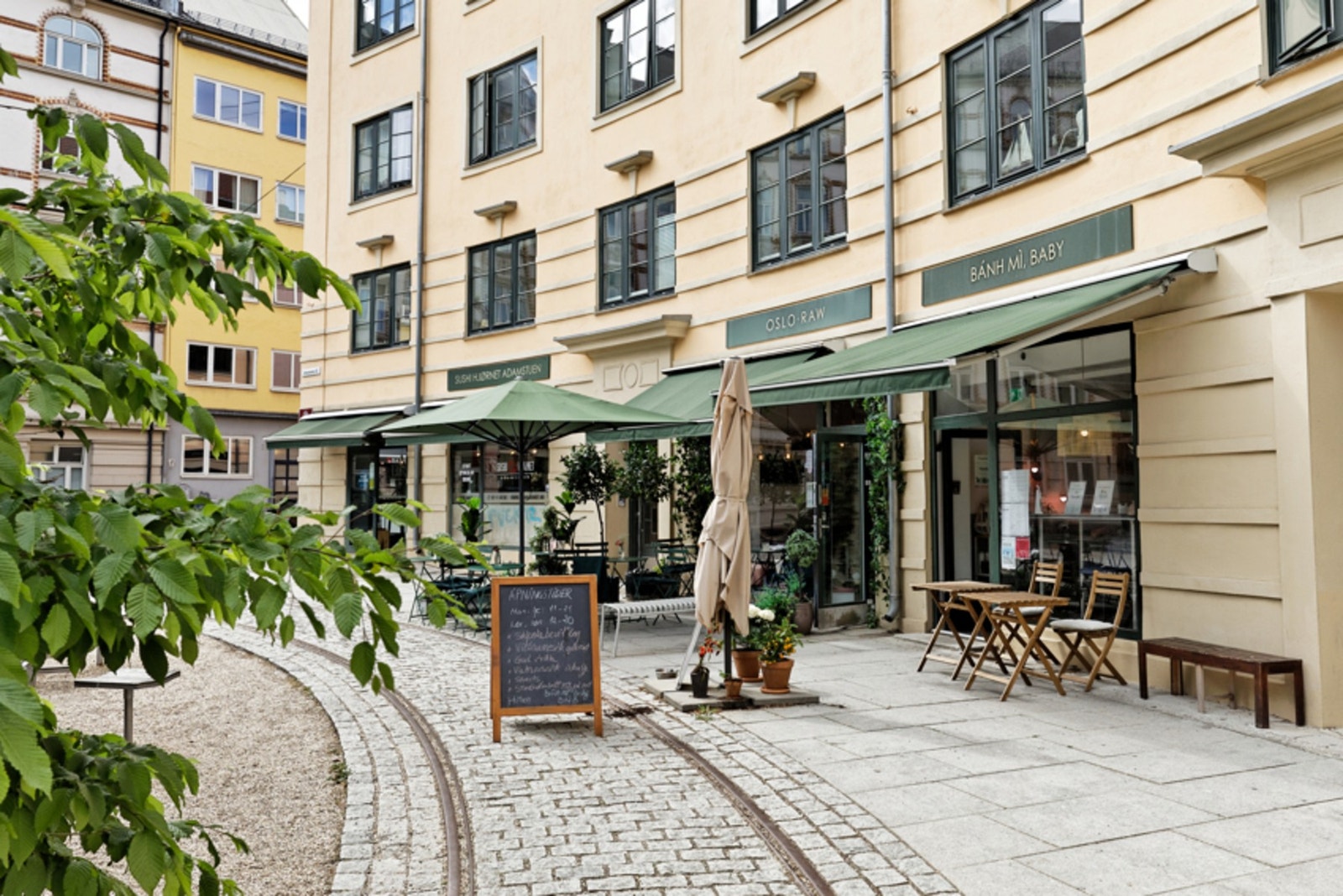 Adamstuen Torg Galleribilde