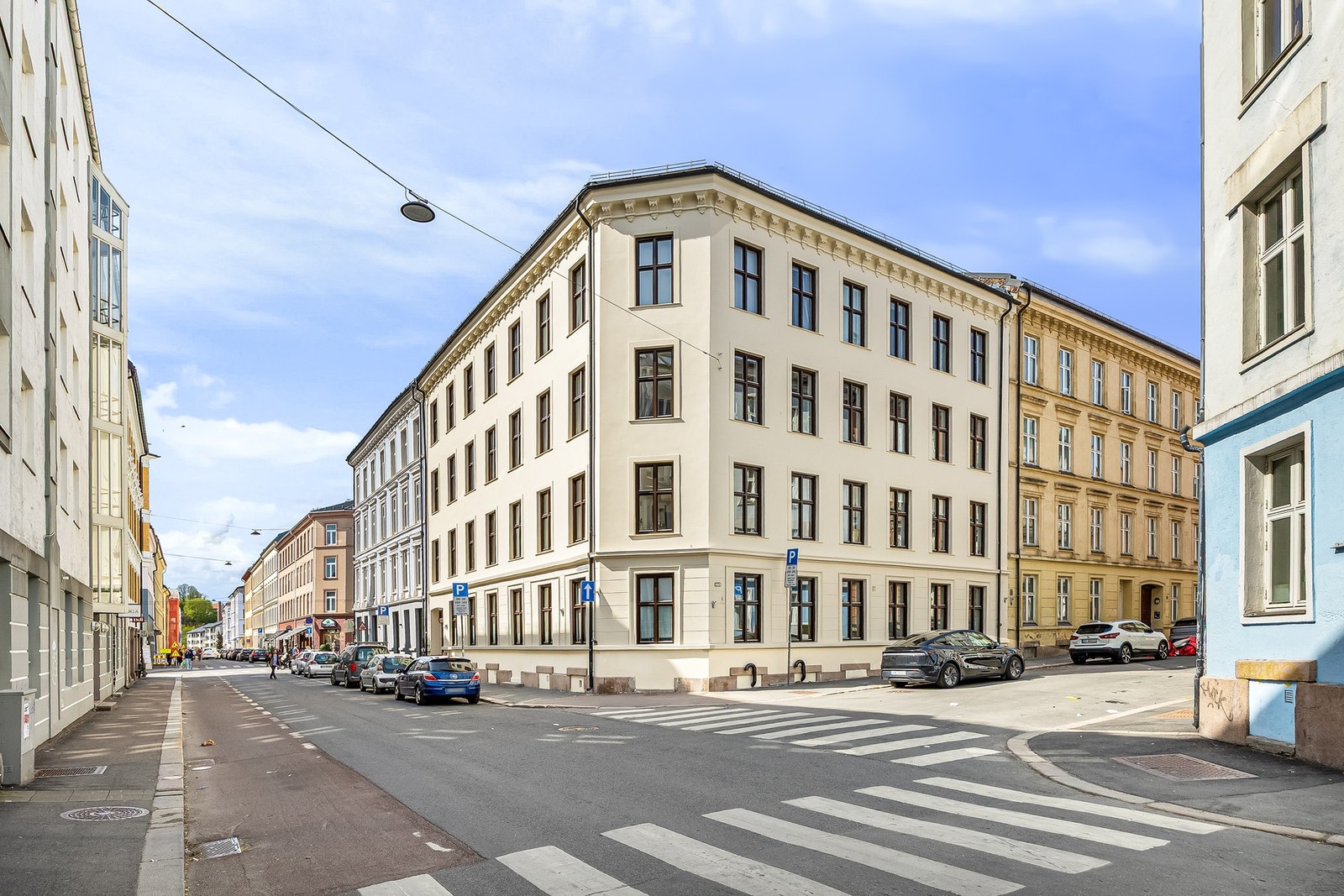Fasaden og trappeoppgangen ble ferdig oppusset i 2026 Galleribilde