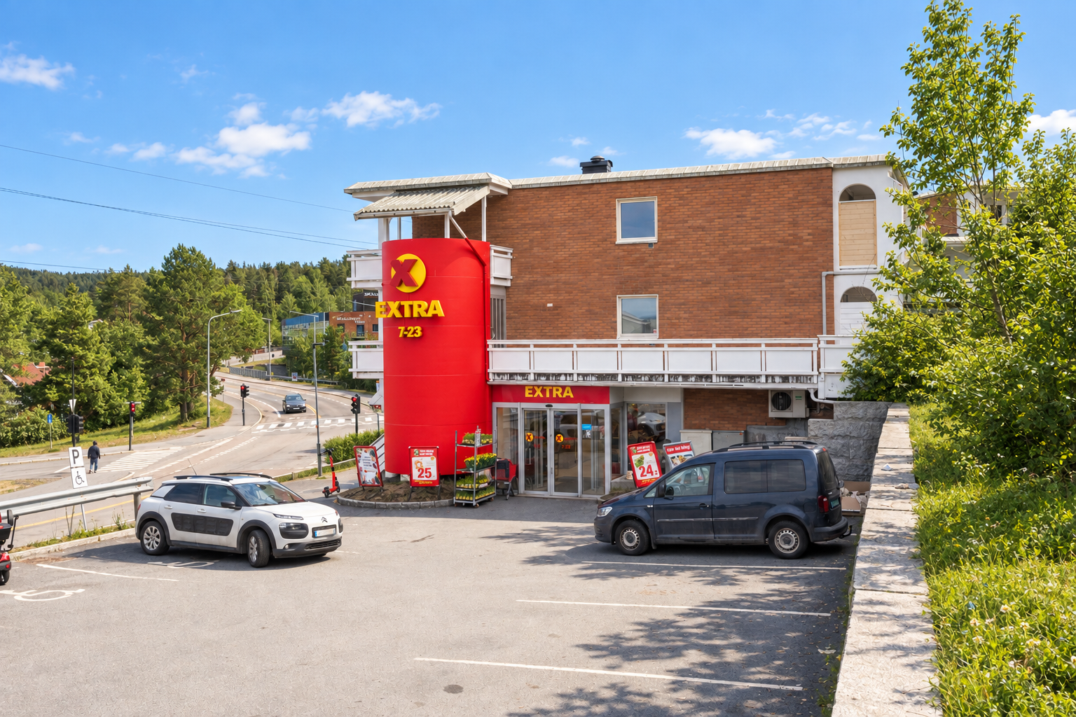 Coop Extra Skullerud ligger kun 100 meter unna boligen. Galleribilde