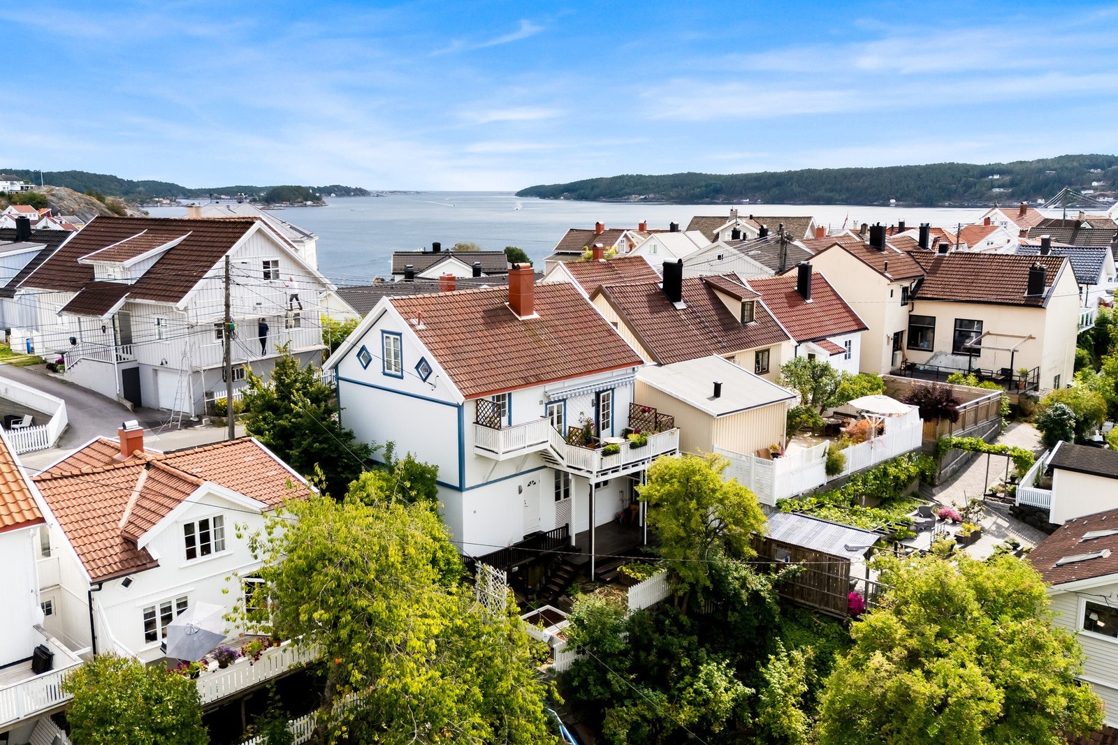 Velkommen til Thomesheia. Boligen ligger fint til med gode solforhold og utsikt. Galleribilde