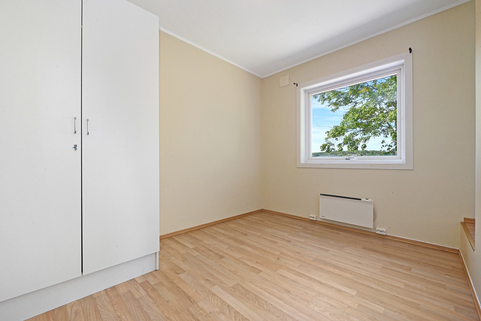 Soverom i 2. etasje som tilhører leiligheten i 1. etasje. Galleribilde