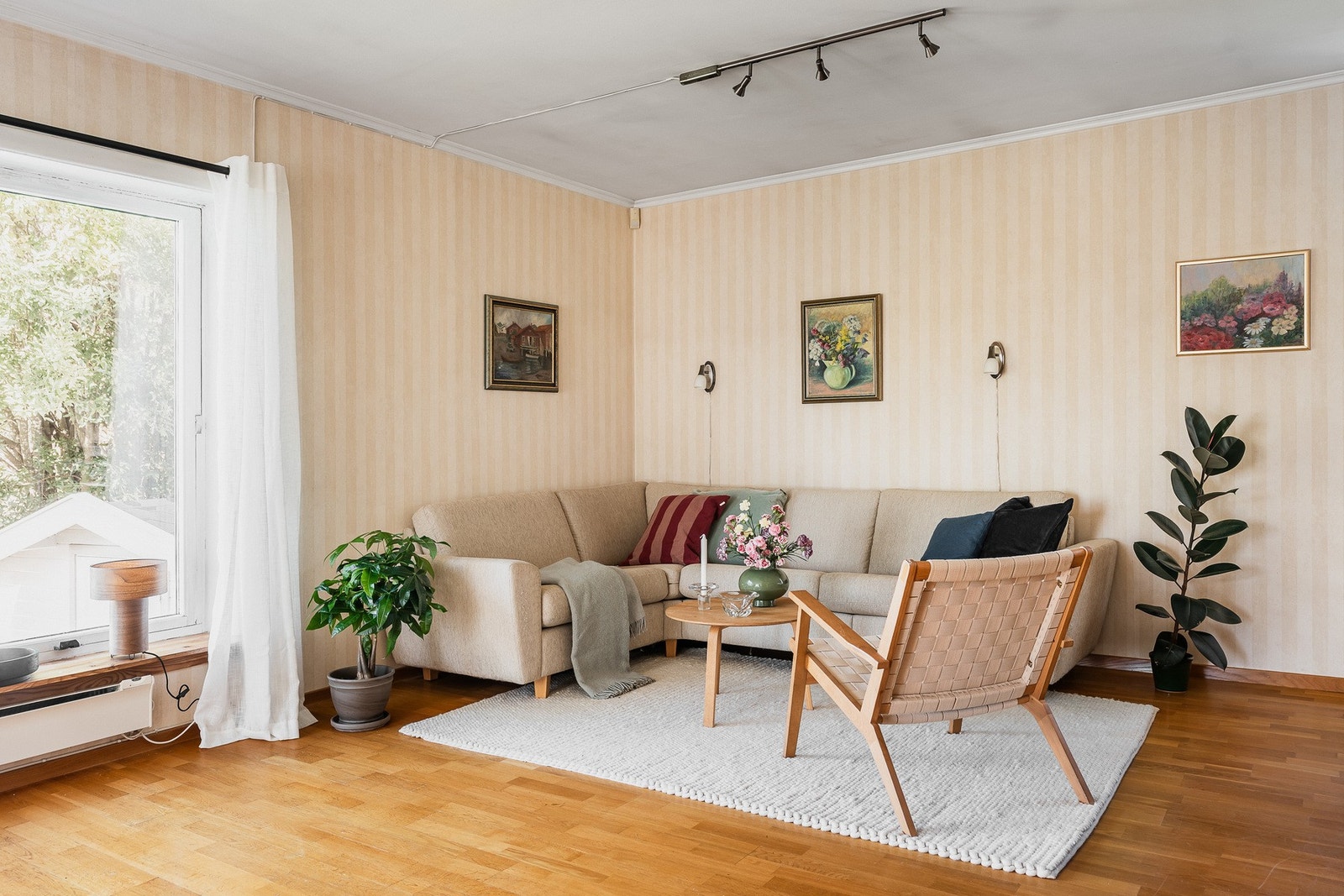 Rommet har fleksible møbleringsmuligheter. Galleribilde