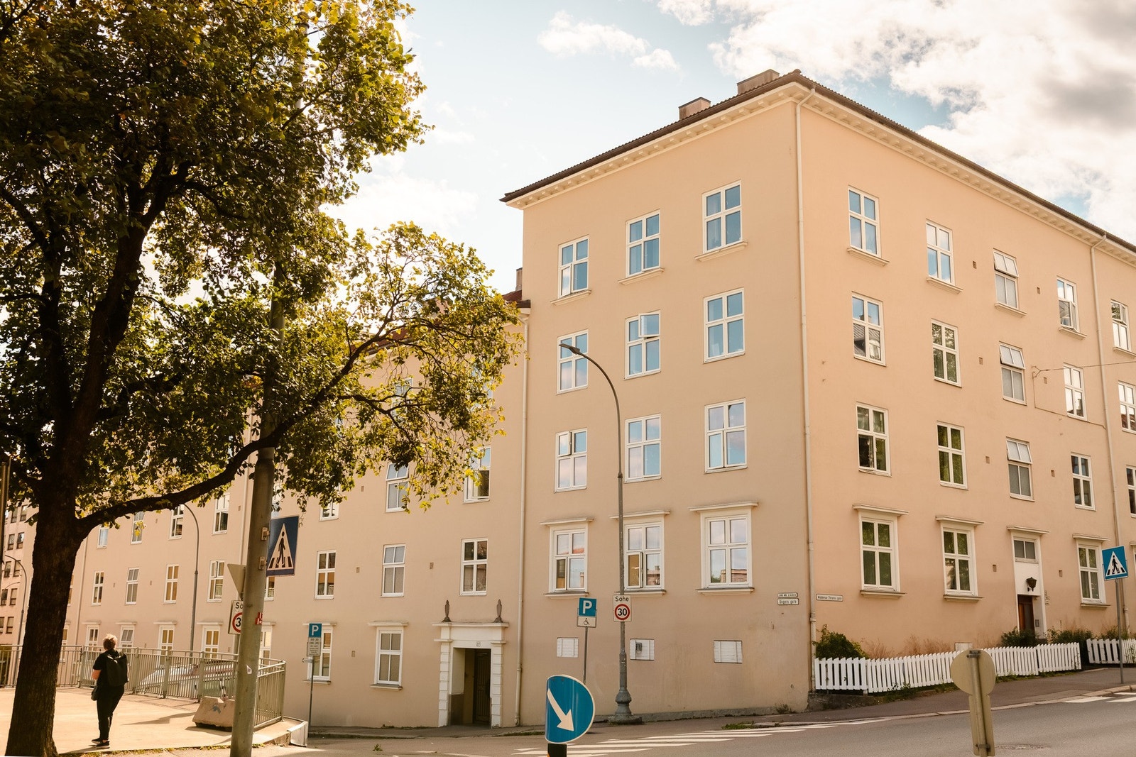 Wldemar Thranes gate 23 B tilhører Ungers gate borettslag som består av klassiske bygårder oppført i 1933. Galleribilde