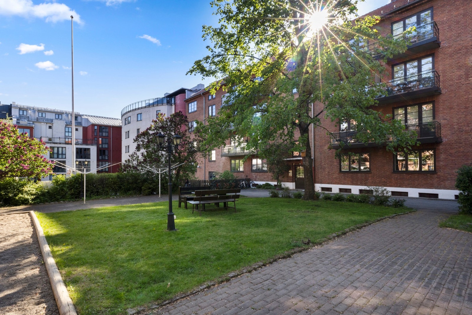 - Hyggelig innergård - Galleribilde