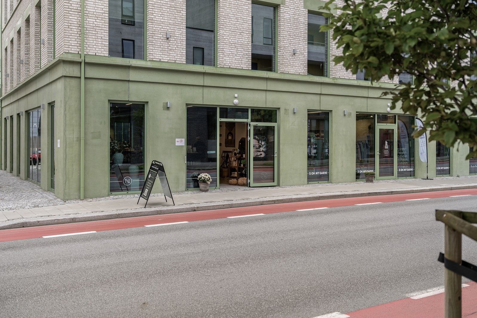 - Det er også flere koselige butikker i bydelen - Galleribilde