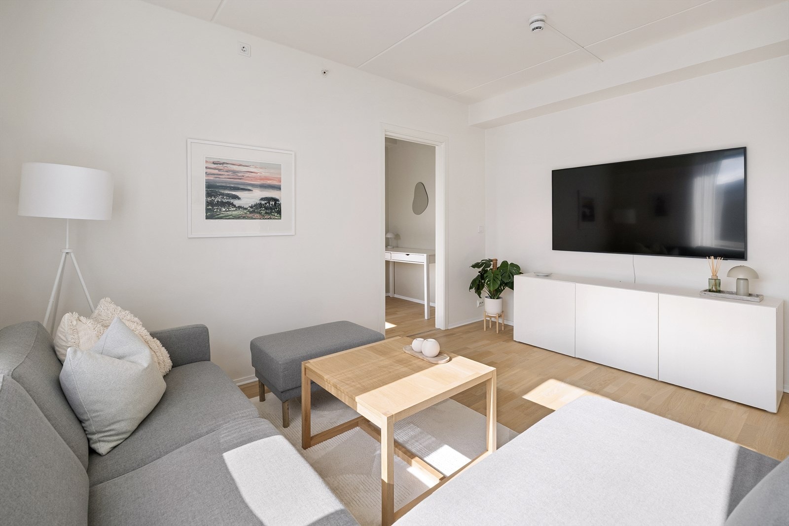 - Innenfor stuen har man gjesterommet - Galleribilde