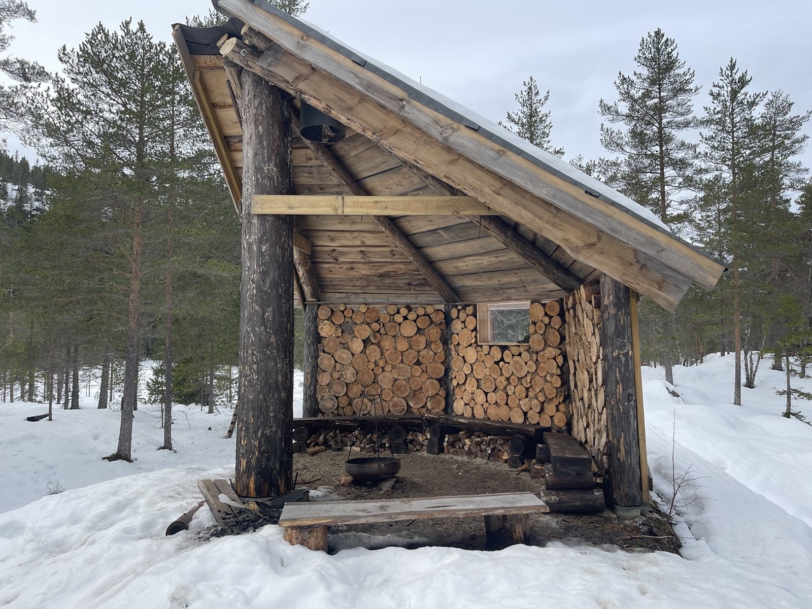 Områdebilde | (felles gapahuk) Galleribilde
