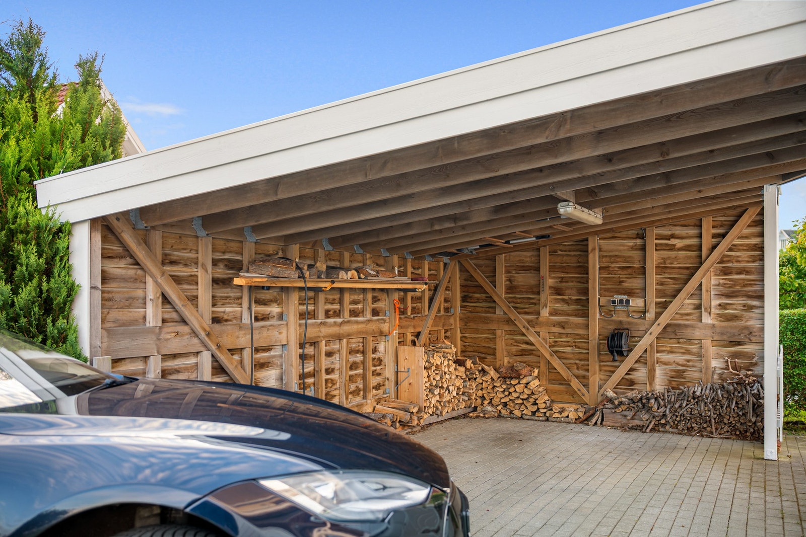Carport på 22 kvm med plass til to biler. Galleribilde
