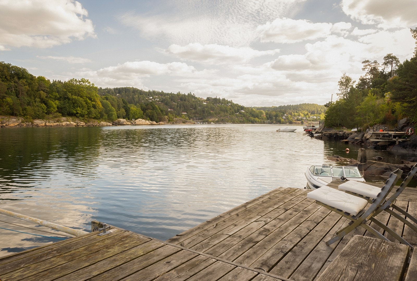 Bryggen er et flott utgangspunkt for båtliv og rekreasjon på fjorden. Galleribilde