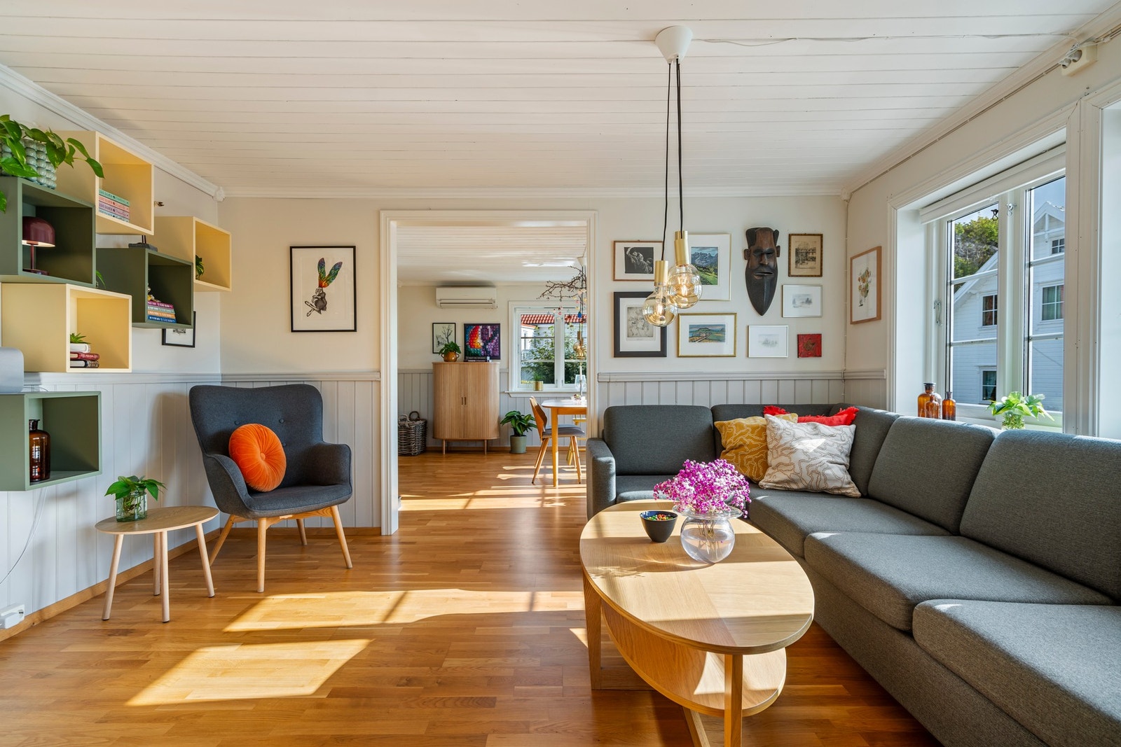 Stue vegg i vegg med spisestuen Galleribilde