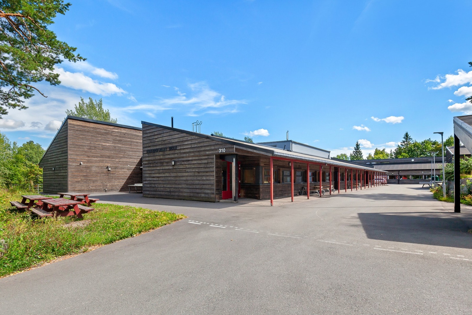 Stasjonsfjellet ungdomsskole. Galleribilde