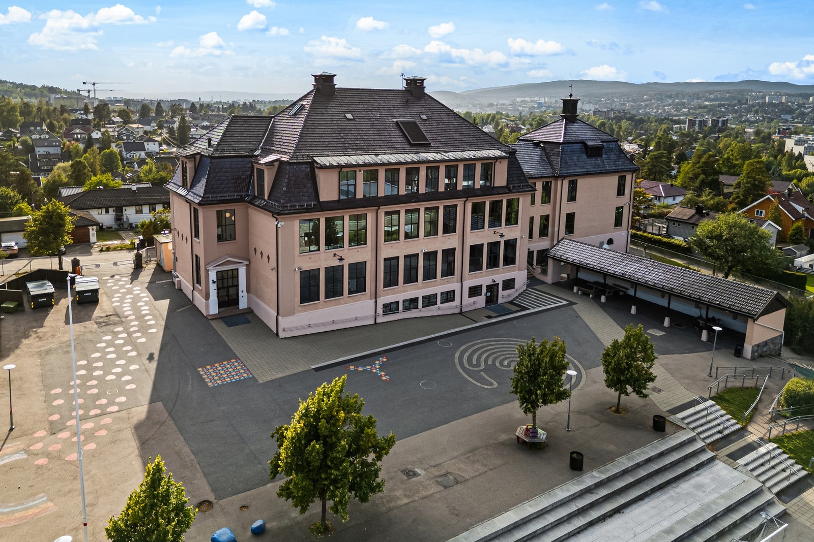Høybråten skole. Galleribilde