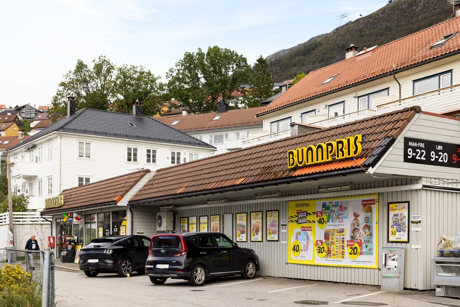 Nærmeste butikk er Bunnpris, dit går du på ca. 7 minutter. Galleribilde