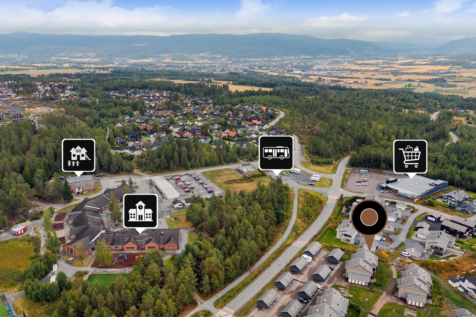 Attraktiv beliggenhet med kort vei til både skole, barnehage og daglige servicetilbud. Galleribilde