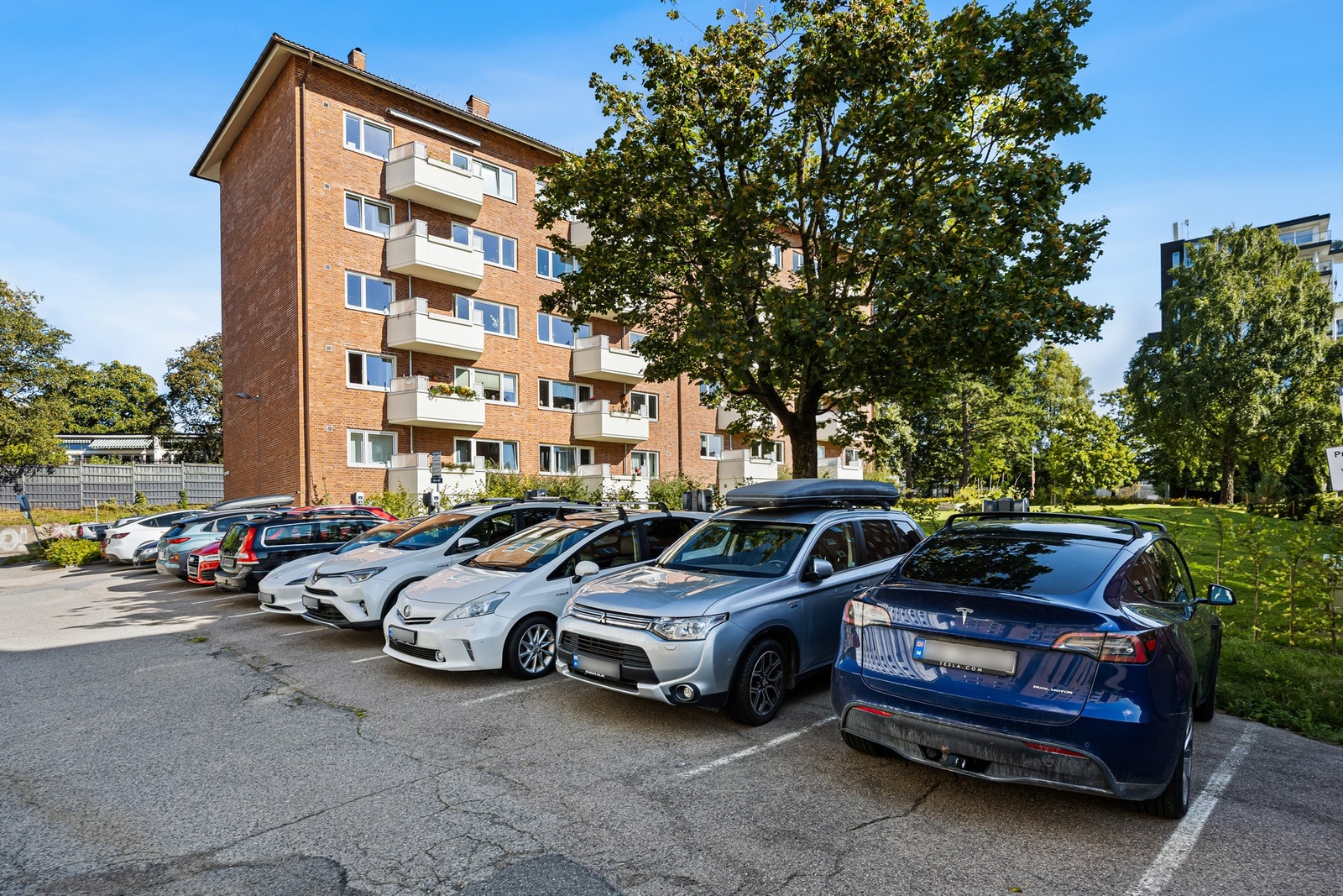 Parkeringsplasser i borettslaget Galleribilde