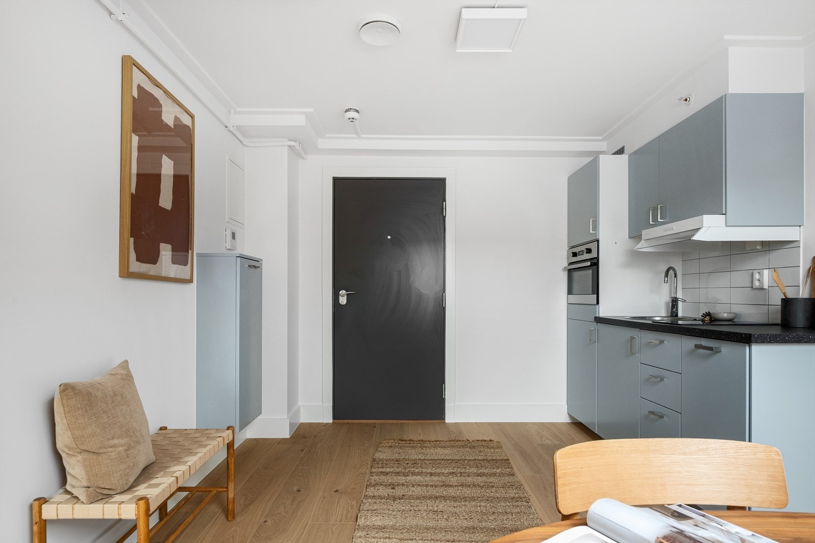 Innbydende loftsleilighet med pene overflater. Galleribilde