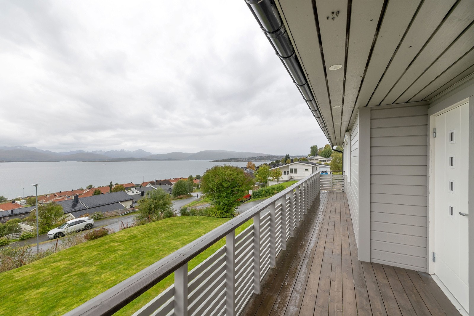 Veranda mot vest er overbygget Galleribilde