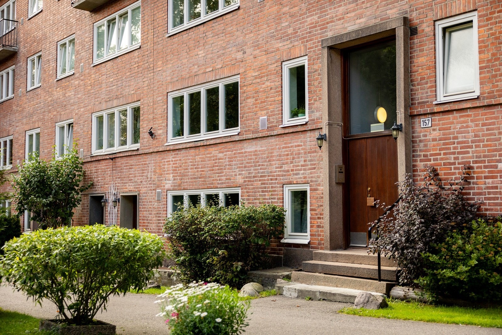 Det er fellesvaskeri i 1. etasje mellom oppgang 155 og 157. Galleribilde