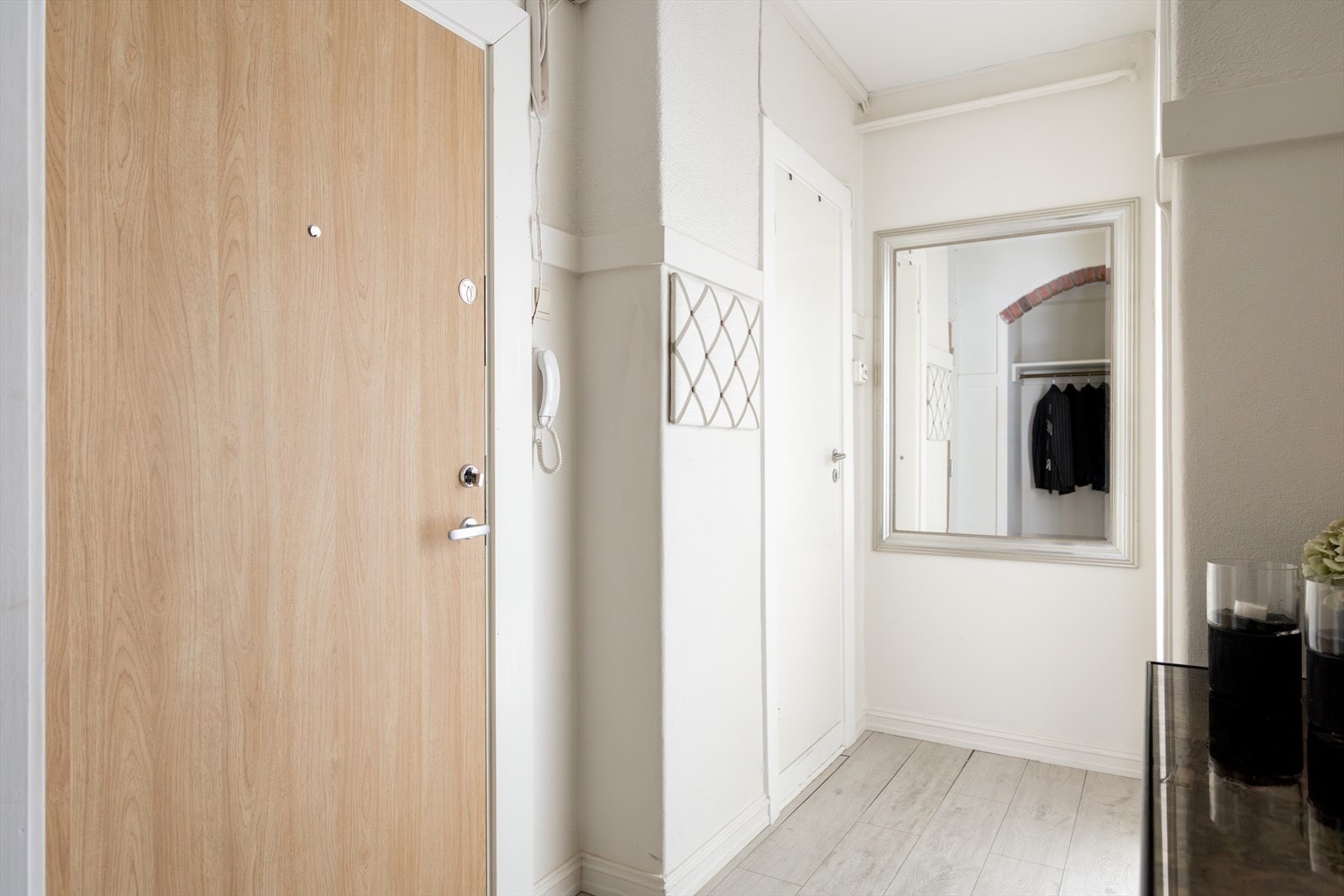 Det er installert callinganlegg med stemmekommunikasjon. Galleribilde