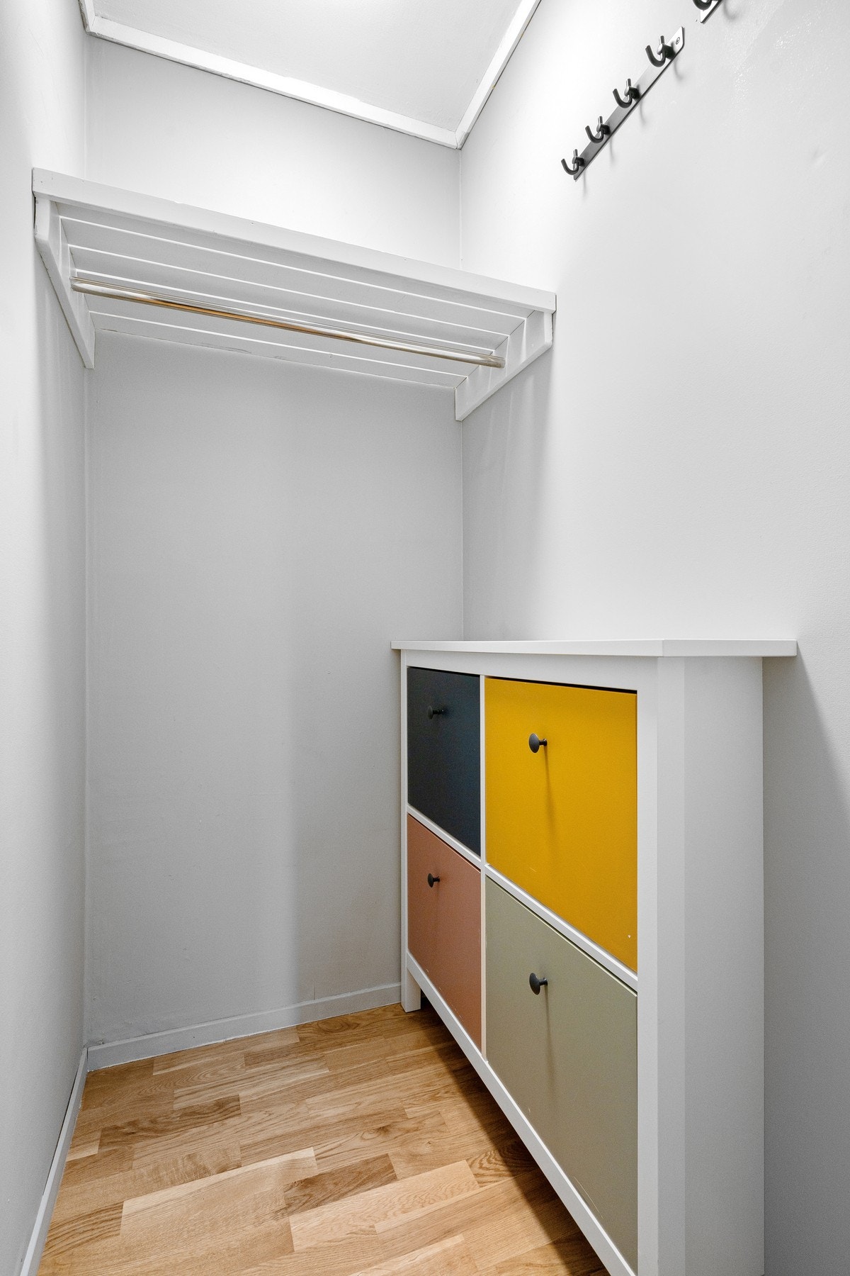 Innvendig bod. Det er også bod i underetasjen. Galleribilde