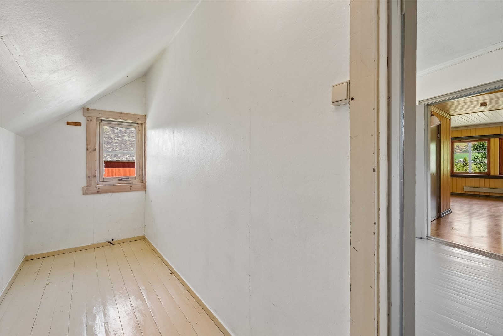 Innenfor soverommet er det bod med mulighet for Walk-inn garderobe. Galleribilde