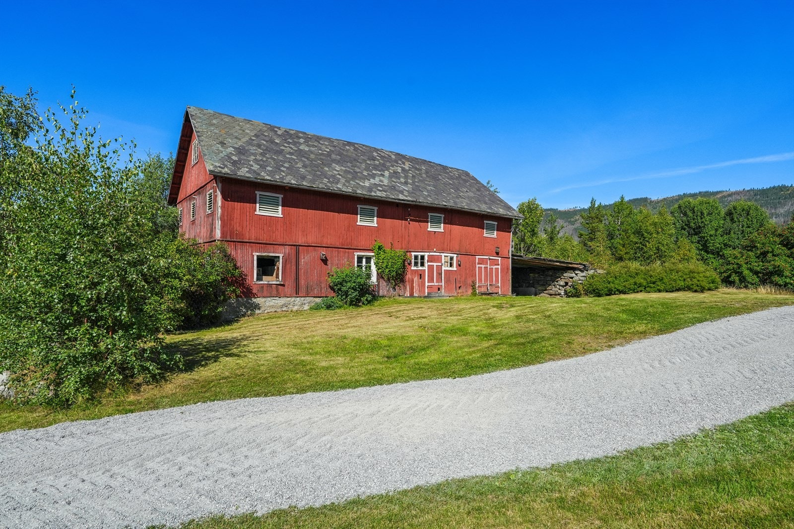 Bygningen har behov for vedlikehold. Galleribilde
