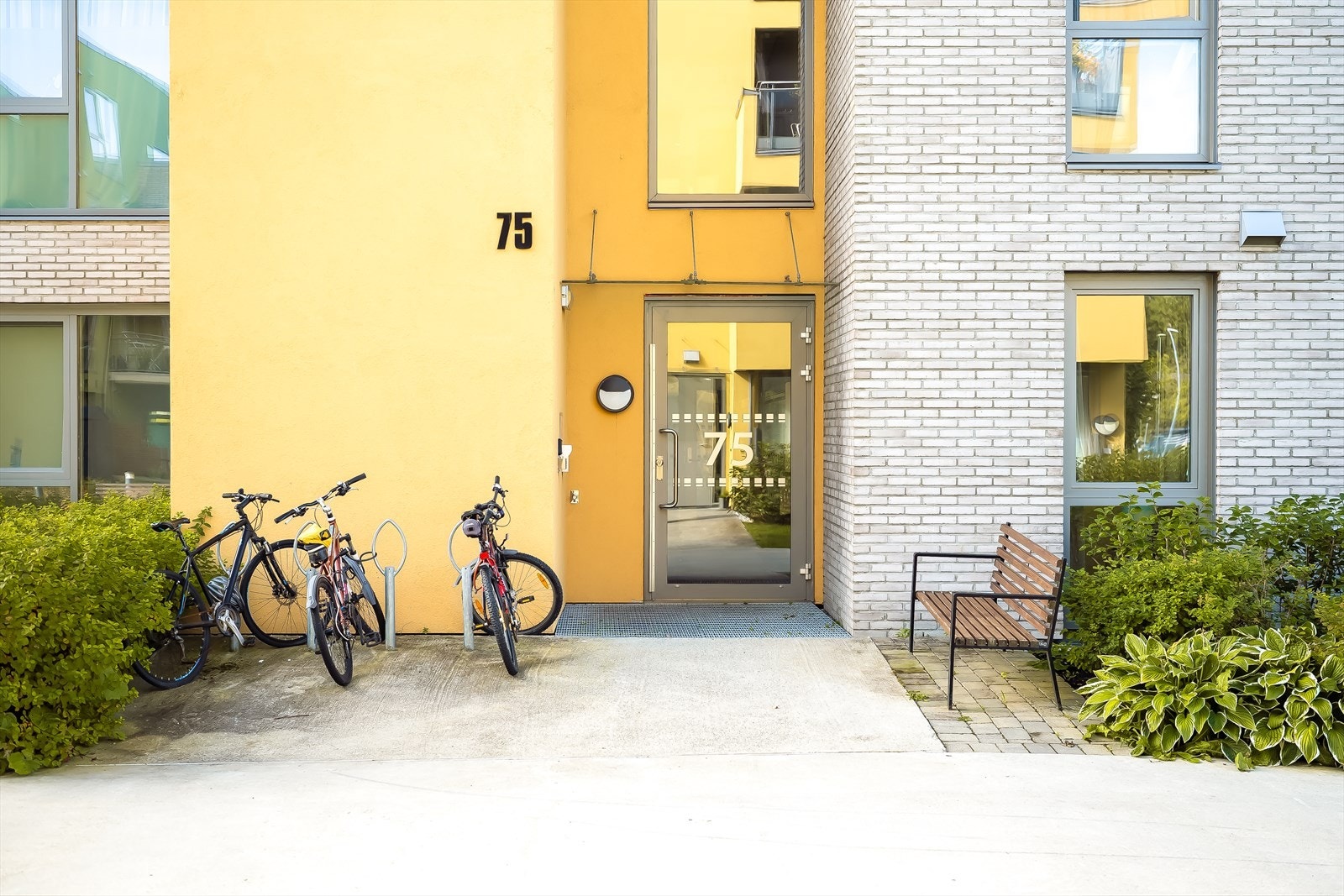 Tordenskiolds hage består av til sammen 117 leiligheter og fremstår som et veldrevet sameie, med grønne lunger, fine fellesfasiliteter og kort vei til alt av servicefunksjoner. Galleribilde