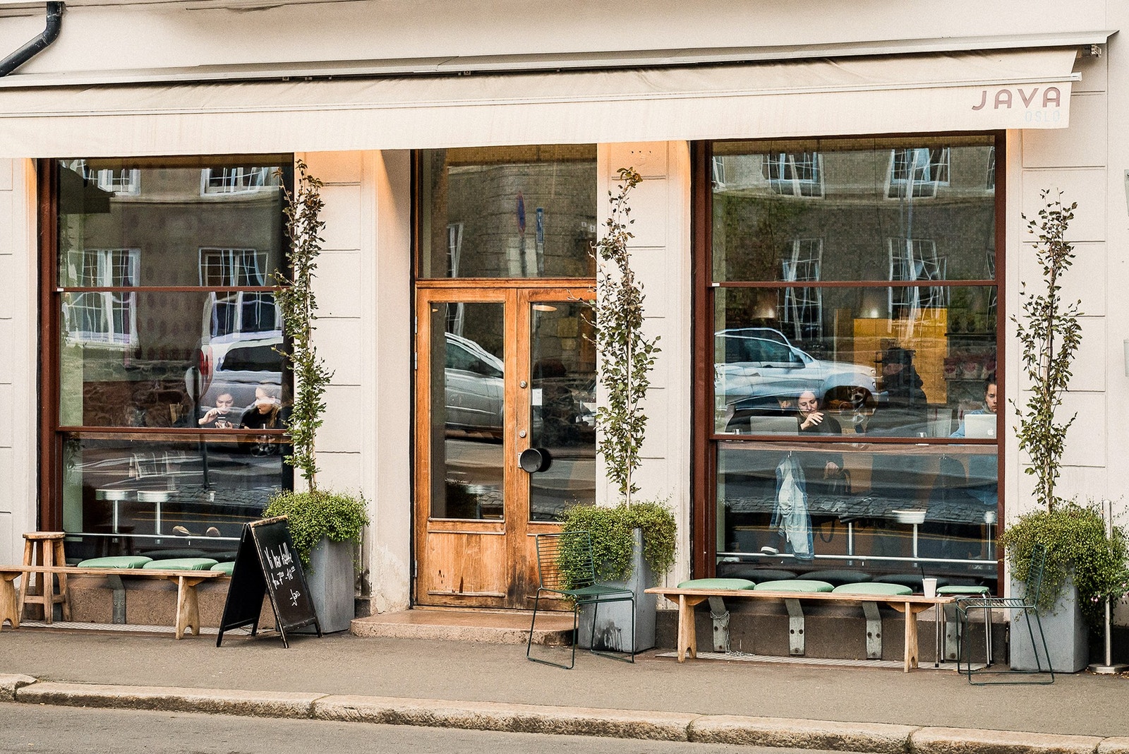 Beliggenheten kombinerer en rolig atmosfære med umiddelbar nærhet til det pulserende bylivet på St. Hanshaugen og Grünerløkka. Galleribilde