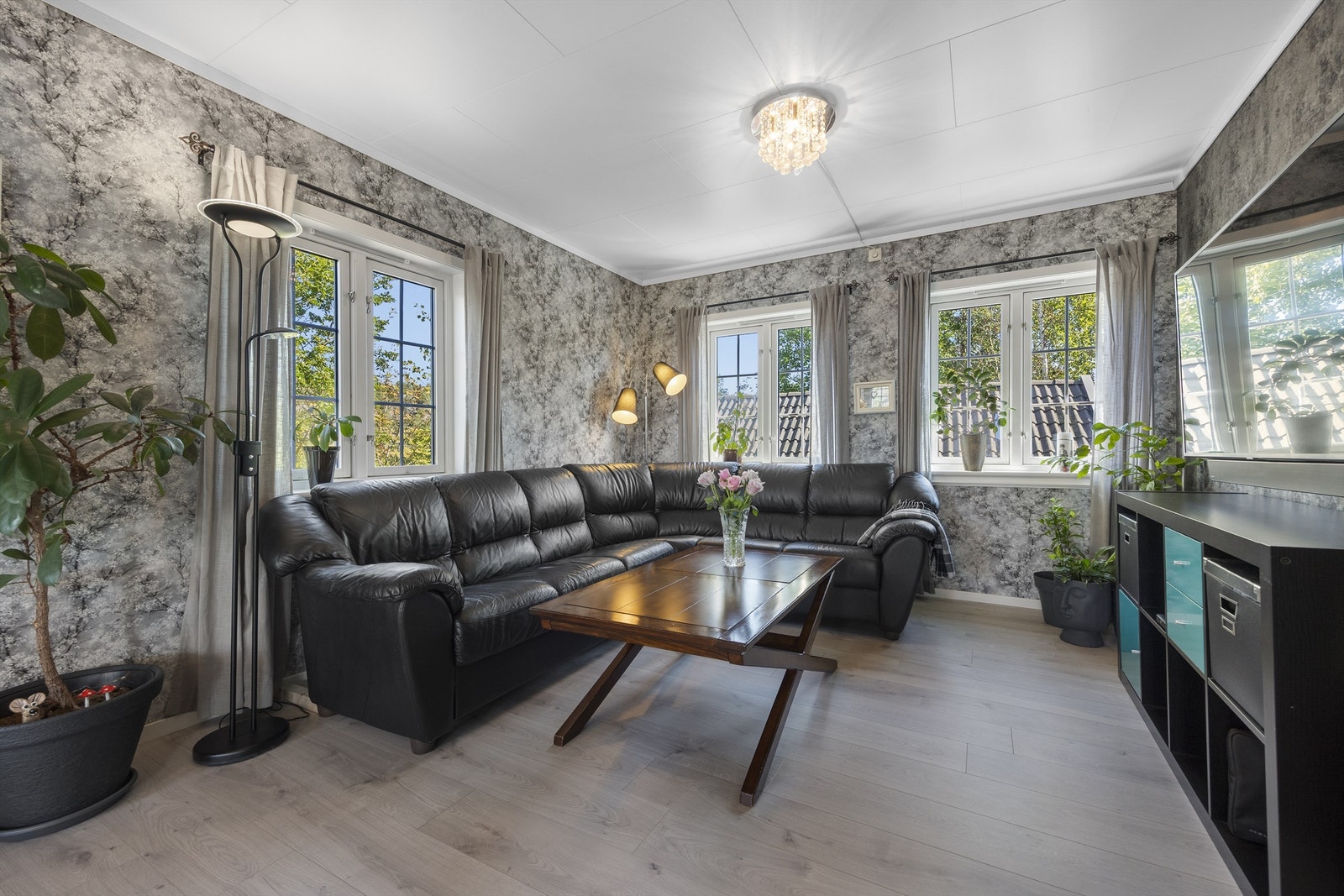 I huset er det sentralstøvsuger med uttak i alle etasjer. Galleribilde