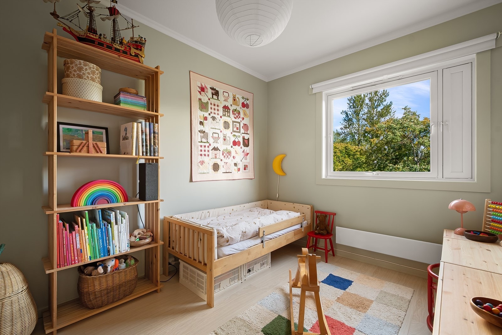 Soverom nummer tre med gode innredningsmuligheter. Galleribilde