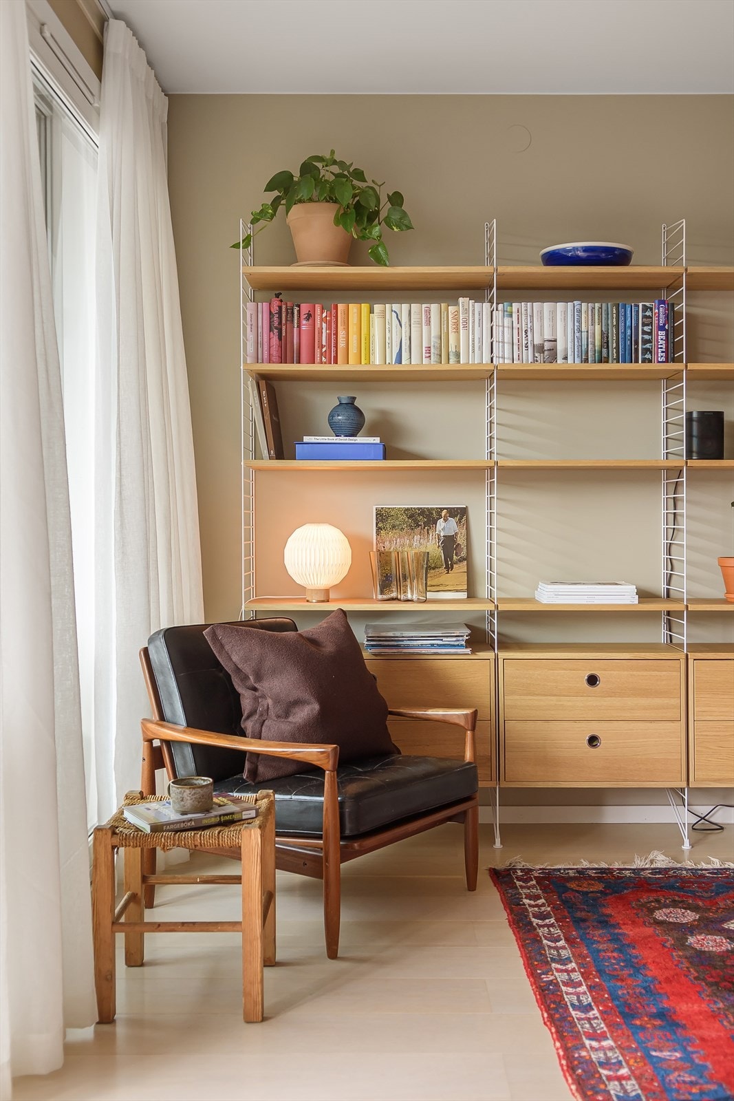 Rommets størrelse gir gode møbleringsmuligheter. Galleribilde