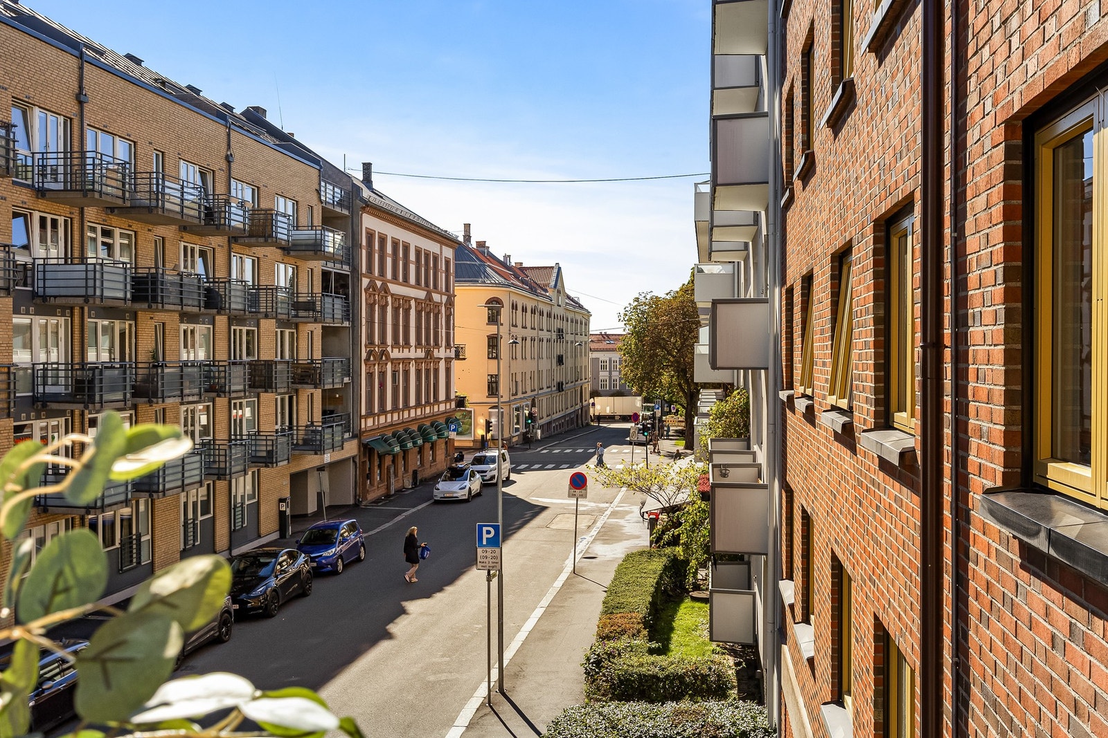 Leiligheten ligger i en flott og etablert og tilbaketrukket nabolag på Sagene med nydelig utsyn fra balkongen Galleribilde