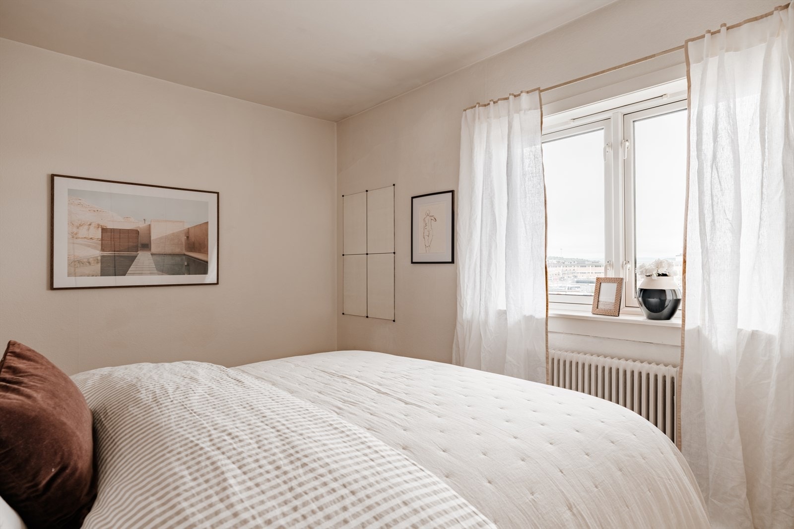 Lun varme via radiatorer. Galleribilde
