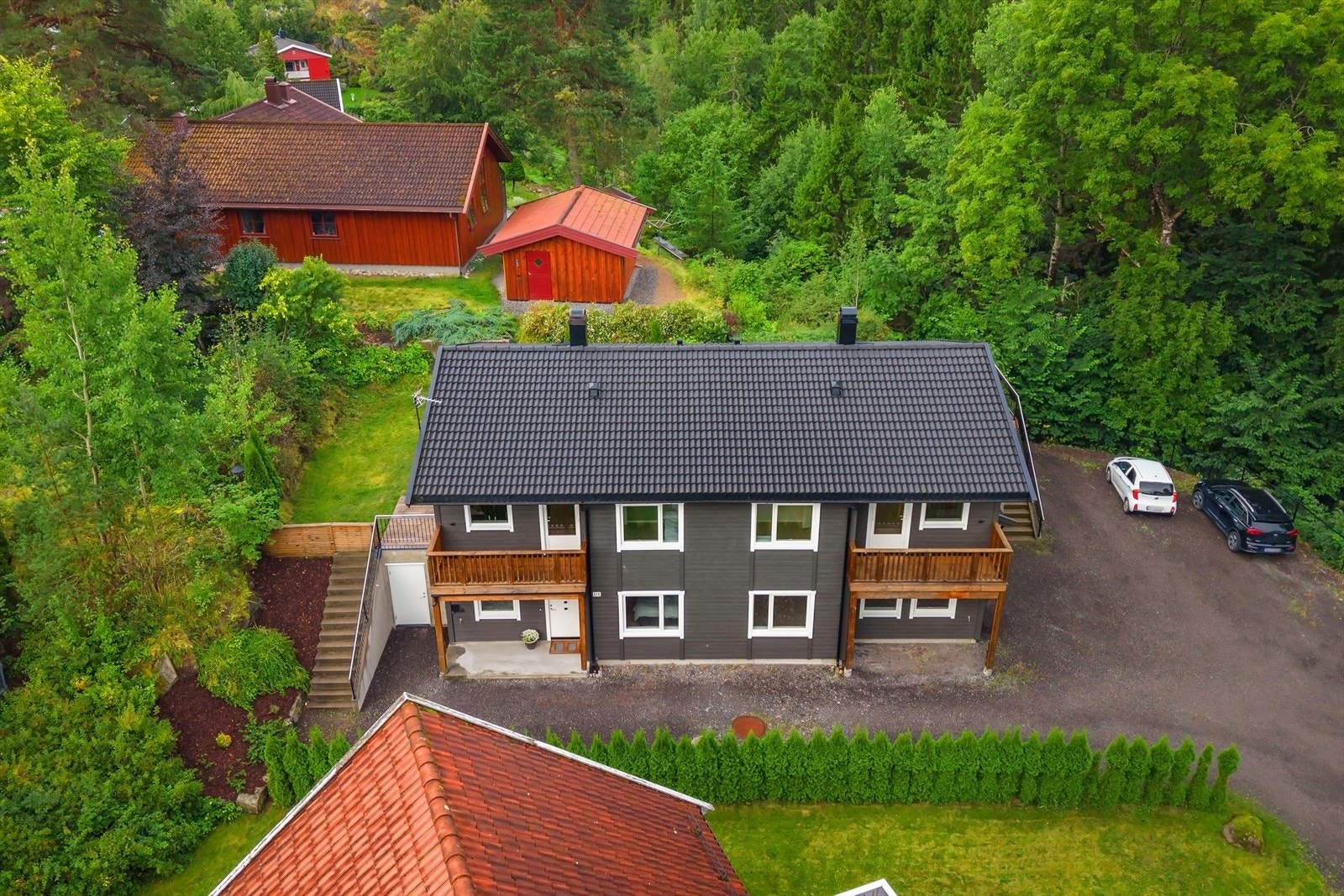 Vertikaldelt tomannsbolig Galleribilde