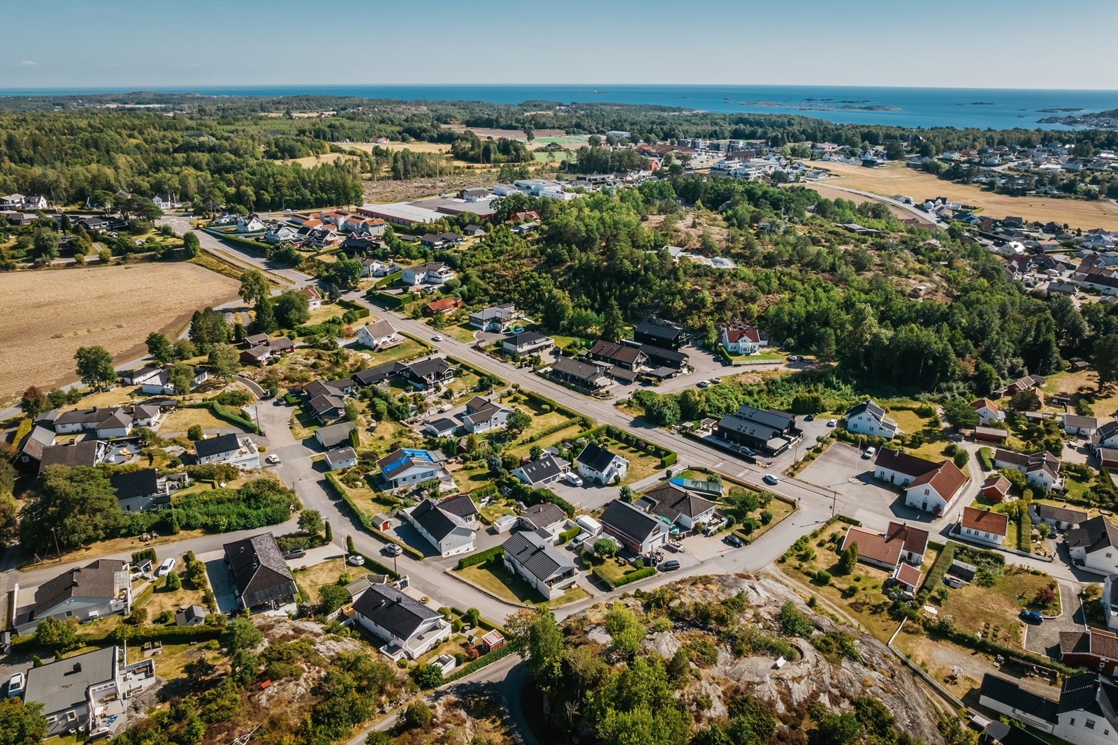 Kort vei til butikk og skole Galleribilde