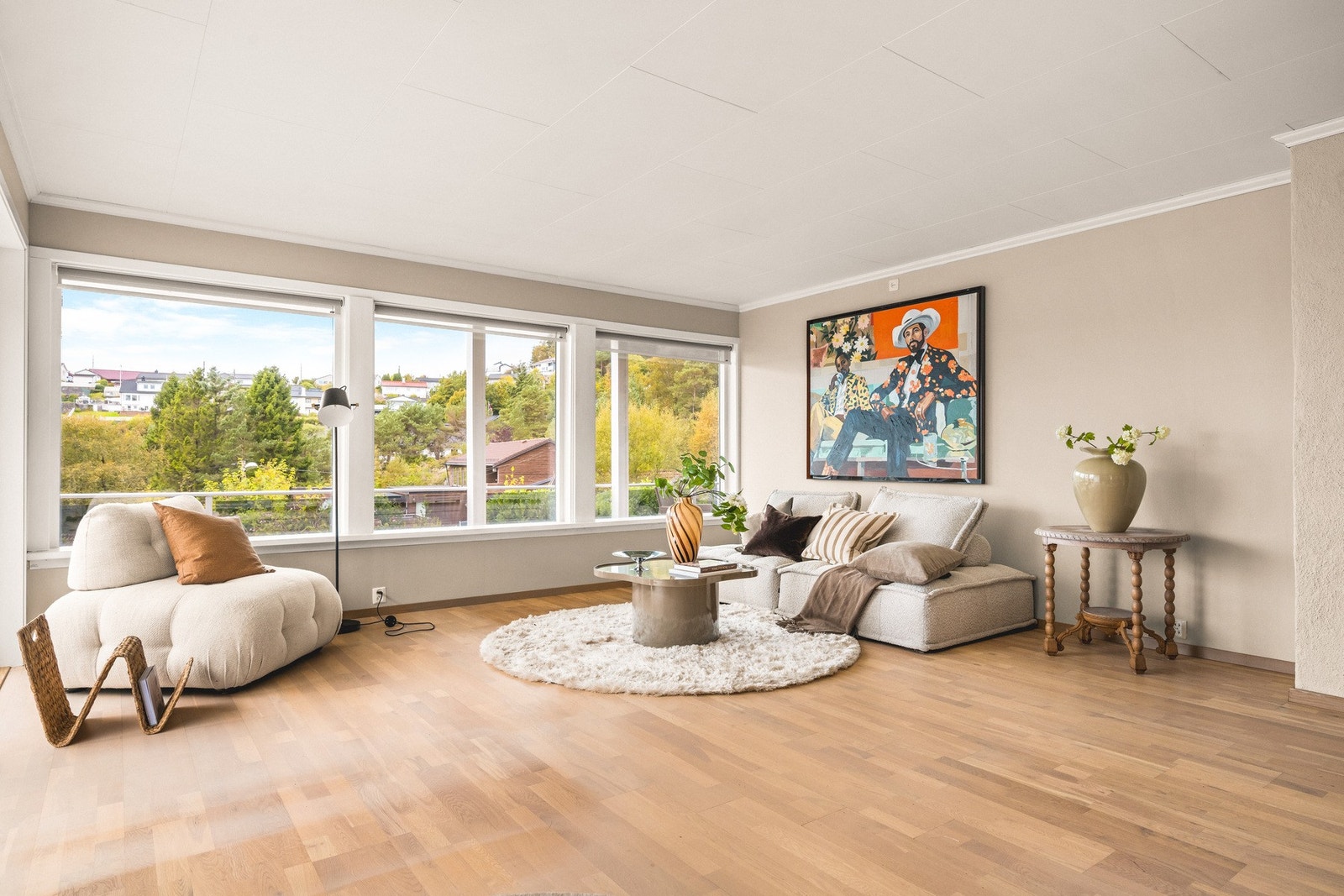 Stuen er svært romslig og måler hele 33,7 m². Galleribilde