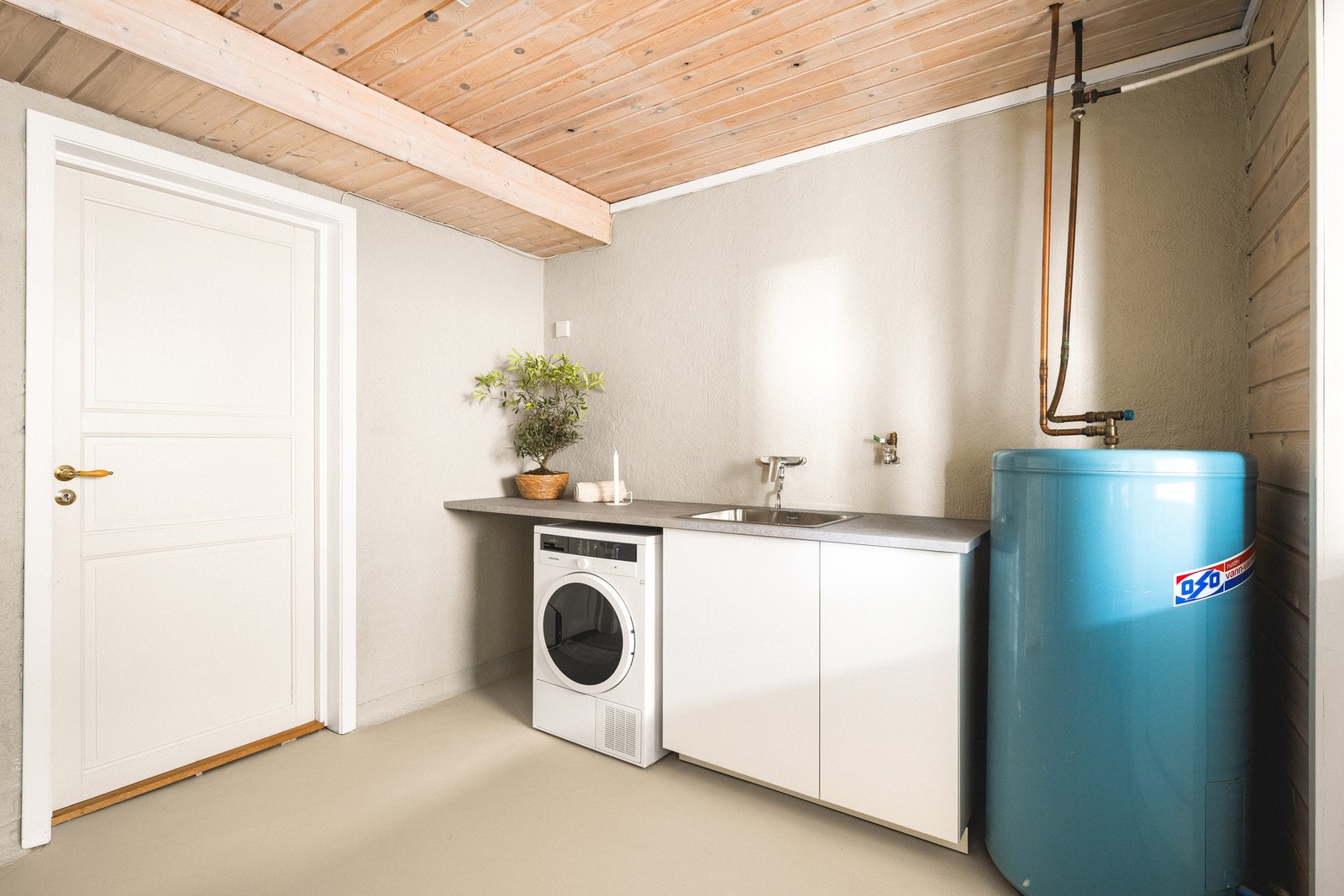 I 2026 ble det montert ny innredning, som bidrar til gode oppbevarings- og arbeidsmuligheter. Galleribilde