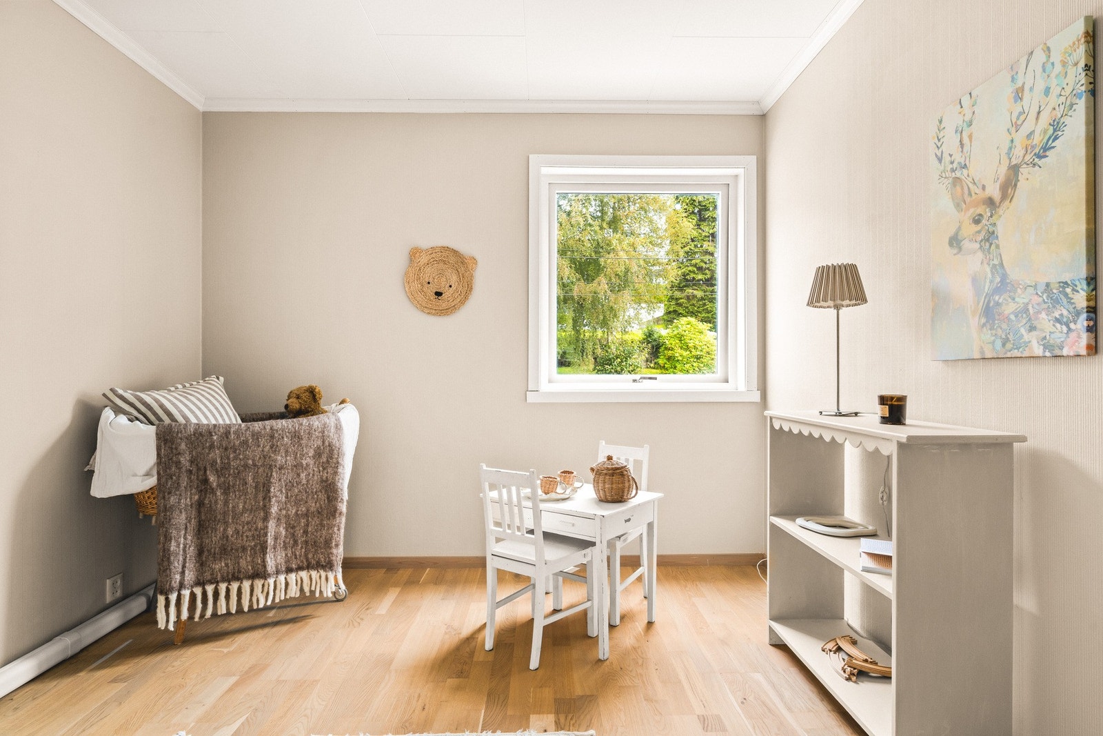 Det andre soverommet måler 8,8 m² og egner seg godt som barnerom, gjesterom, hjemmekontor eller etter eget behov. Galleribilde