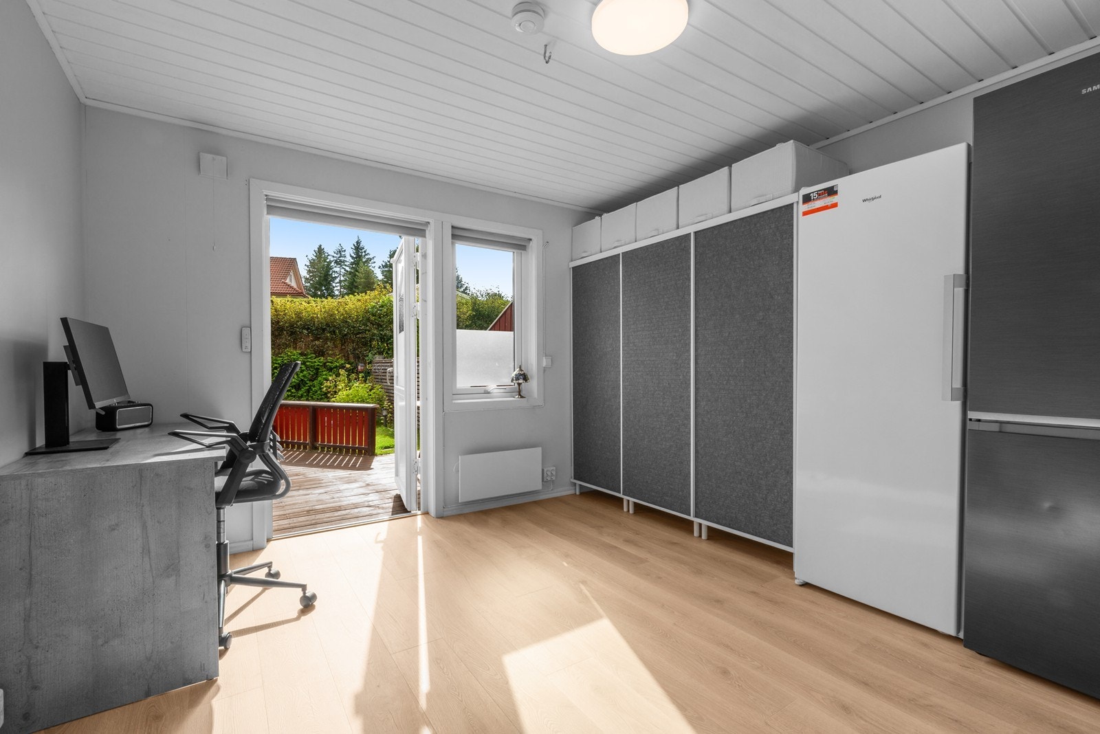 Det tredje soverommet har direkte utgang til den store terrassen og hagen. Galleribilde