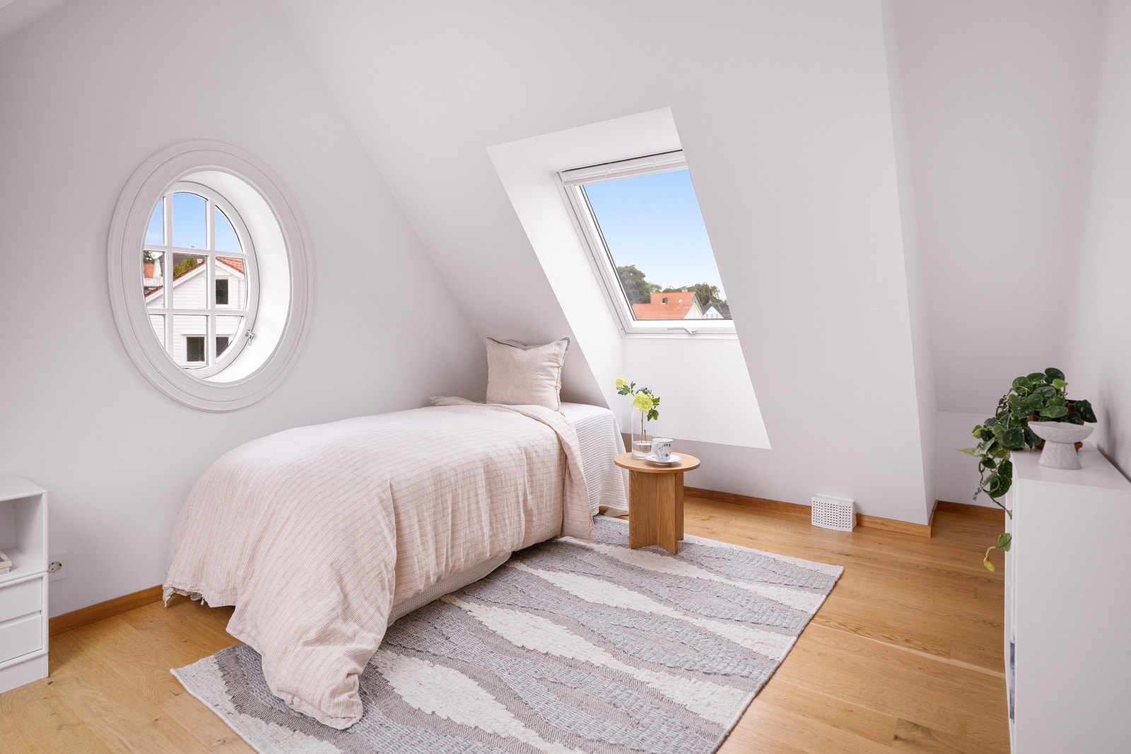 På loftet finner man blant annet to soverom og eget bad. Galleribilde