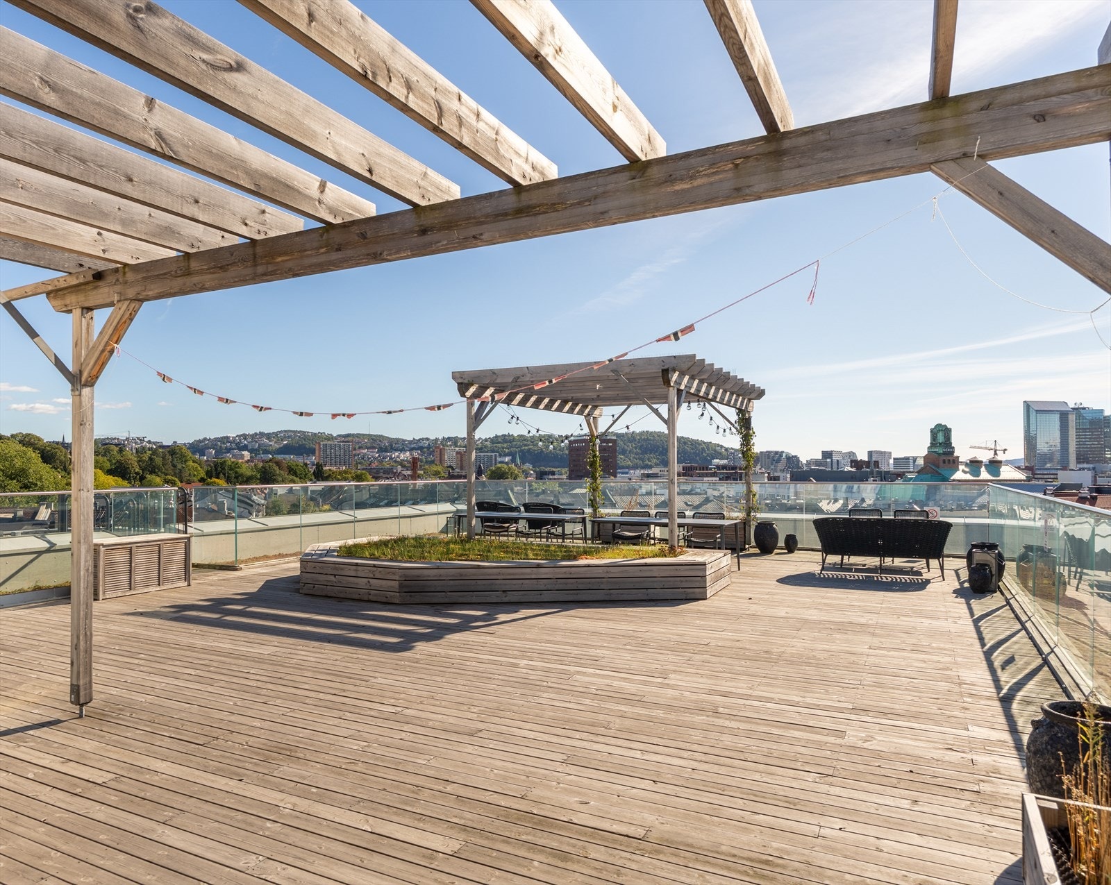 Sameiet byr på en felles takterrasse med gode solforhold hele dagen. Galleribilde