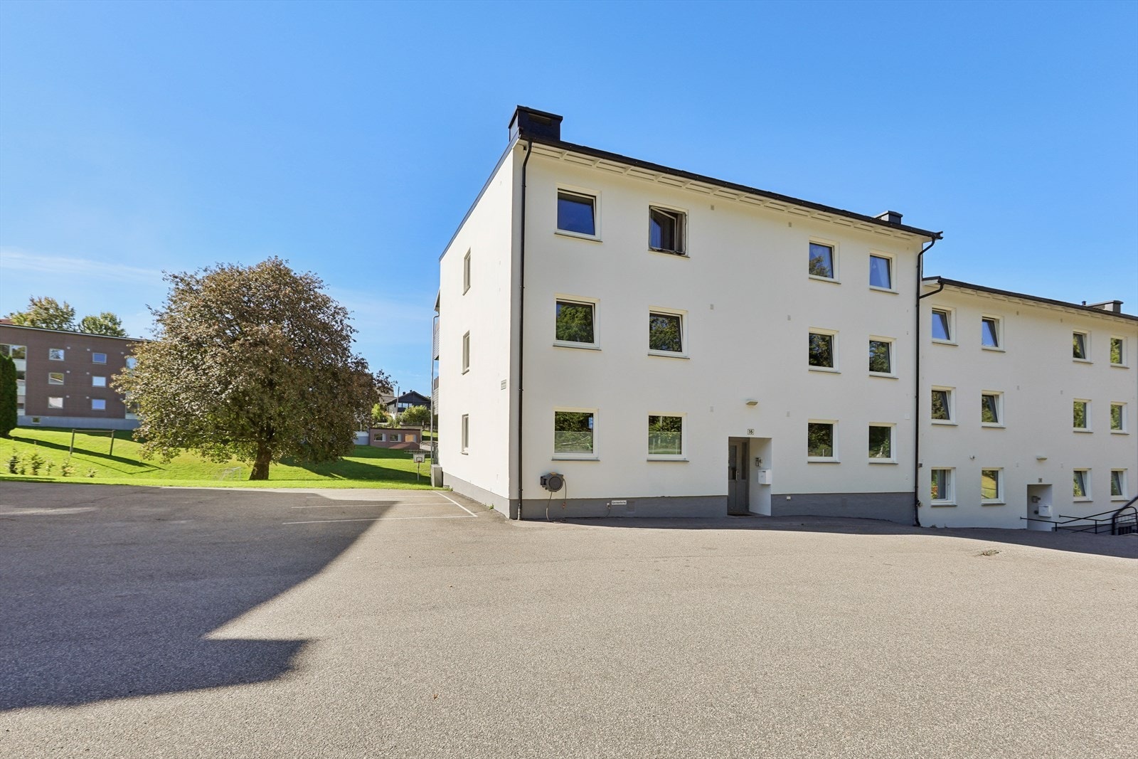 Lettstelt og felles inngangsparti! Galleribilde