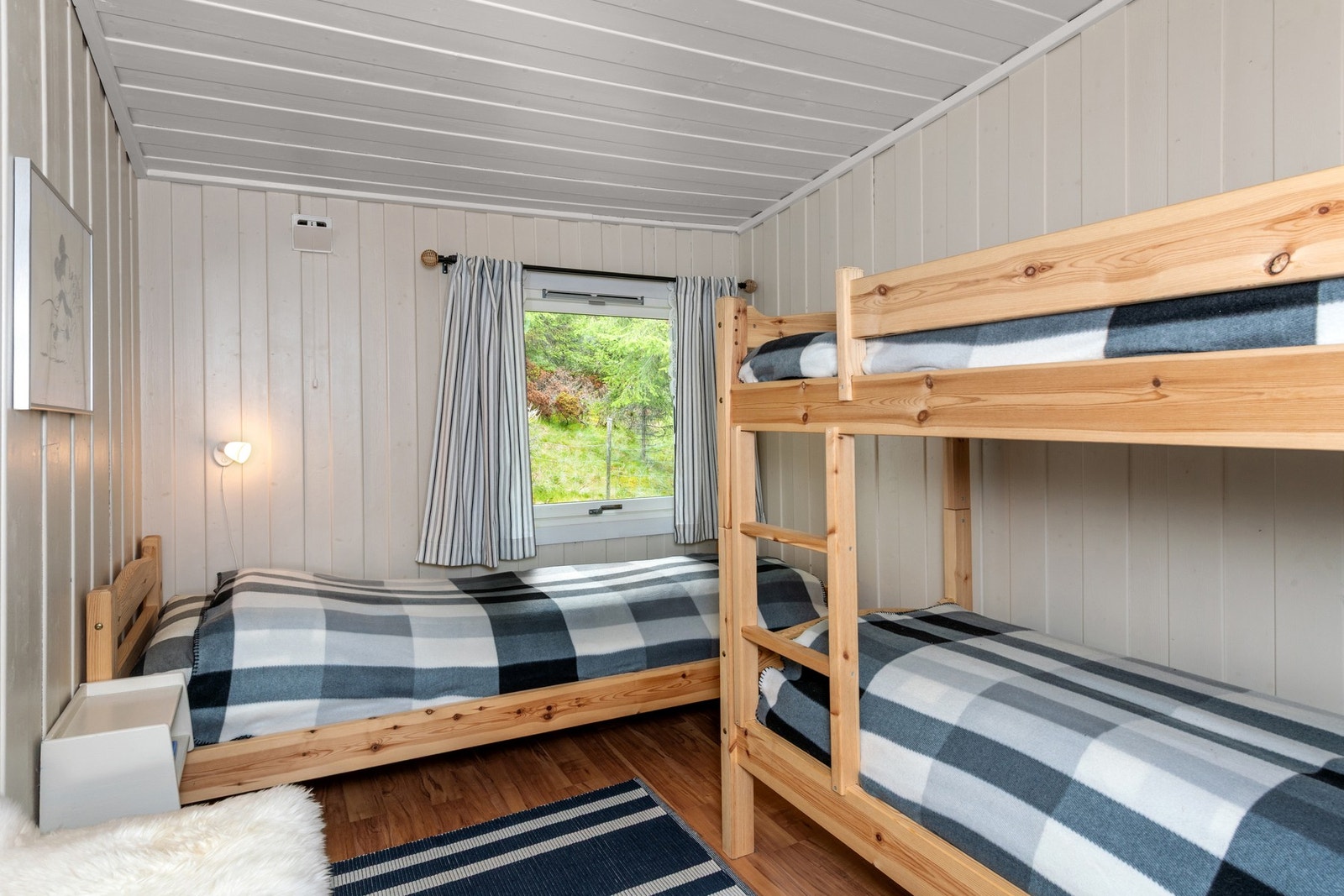 Praktiske sengeplasser for familie og gjester. Galleribilde