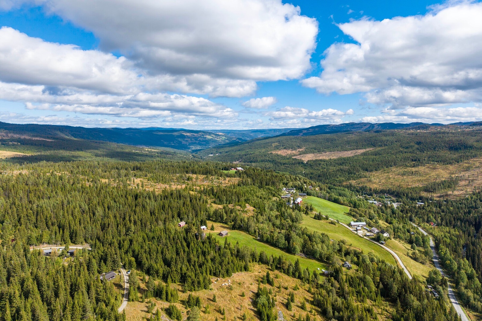 Et flott utgangspunkt for turer i variert fjellterreng gjennom store deler av året. Galleribilde