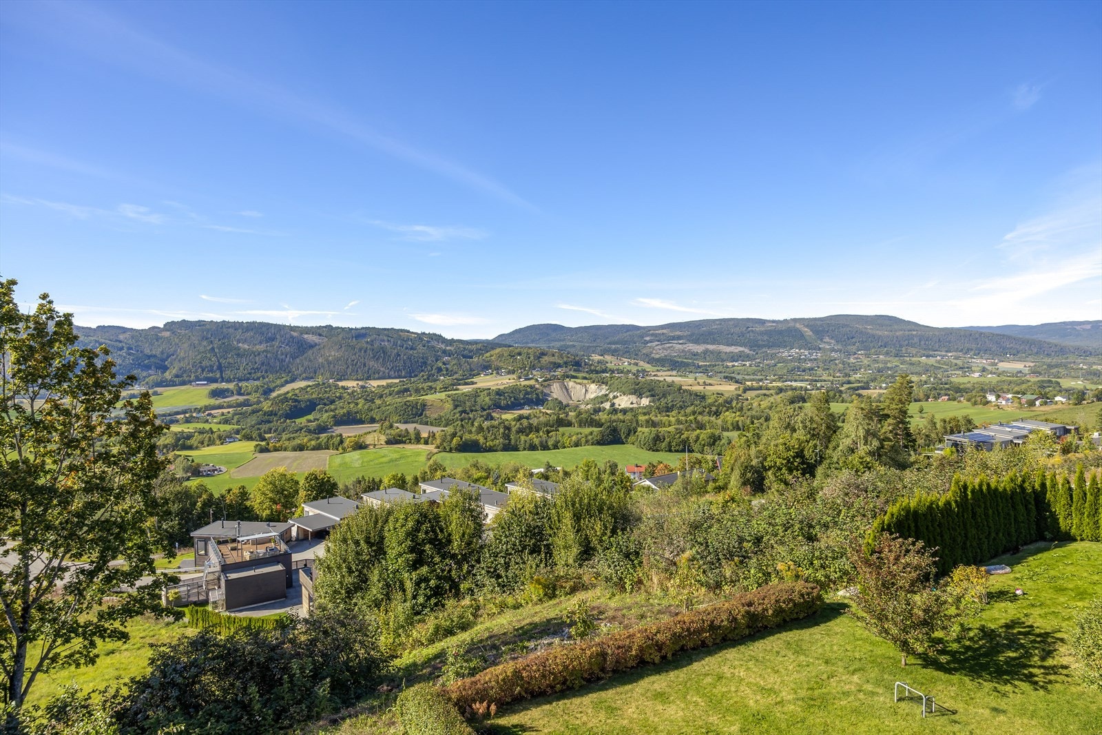 Utsikt fra balkongen i 1. etasje. Galleribilde