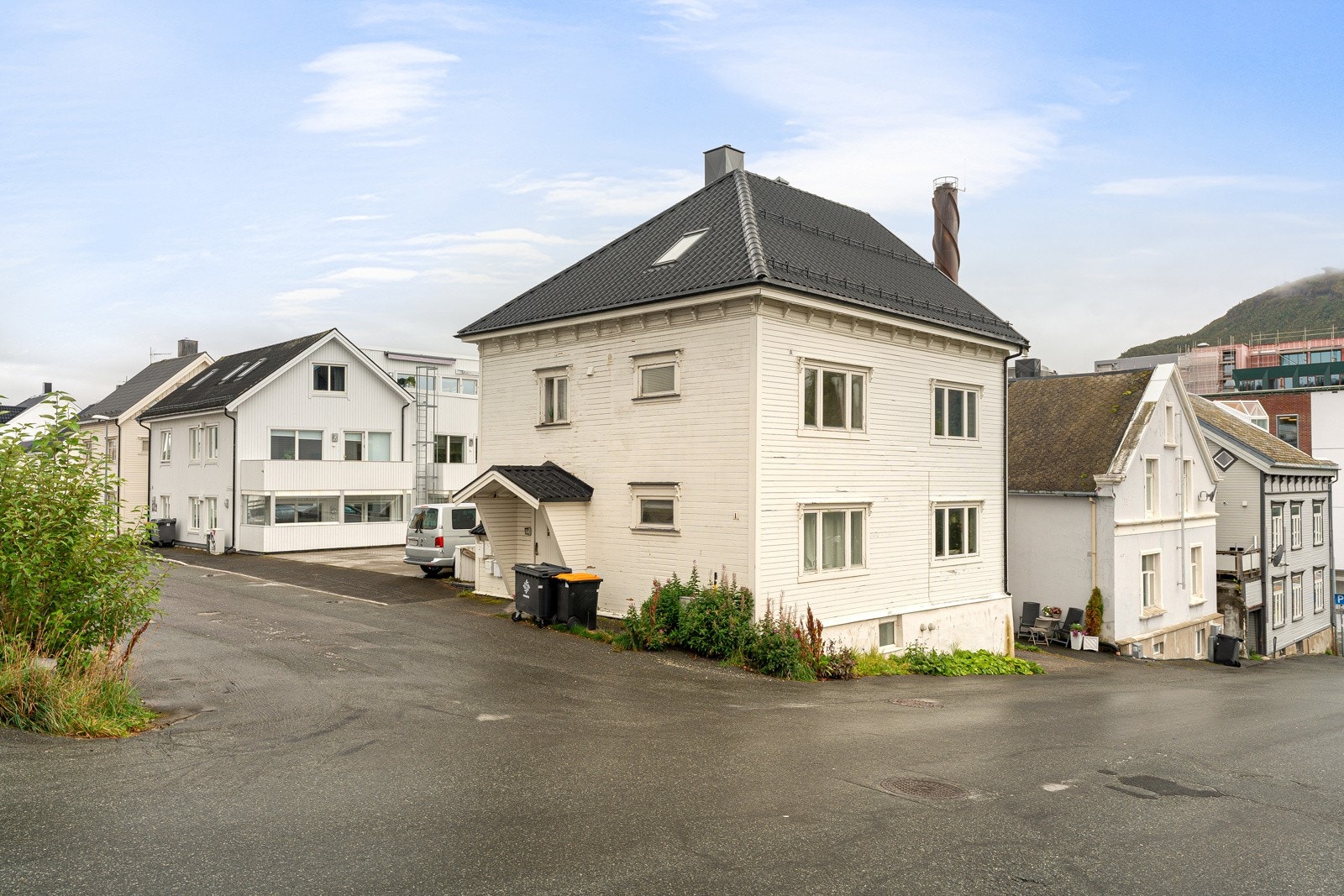 Urban og romslig leilighet lokalisert midt i sentrum.