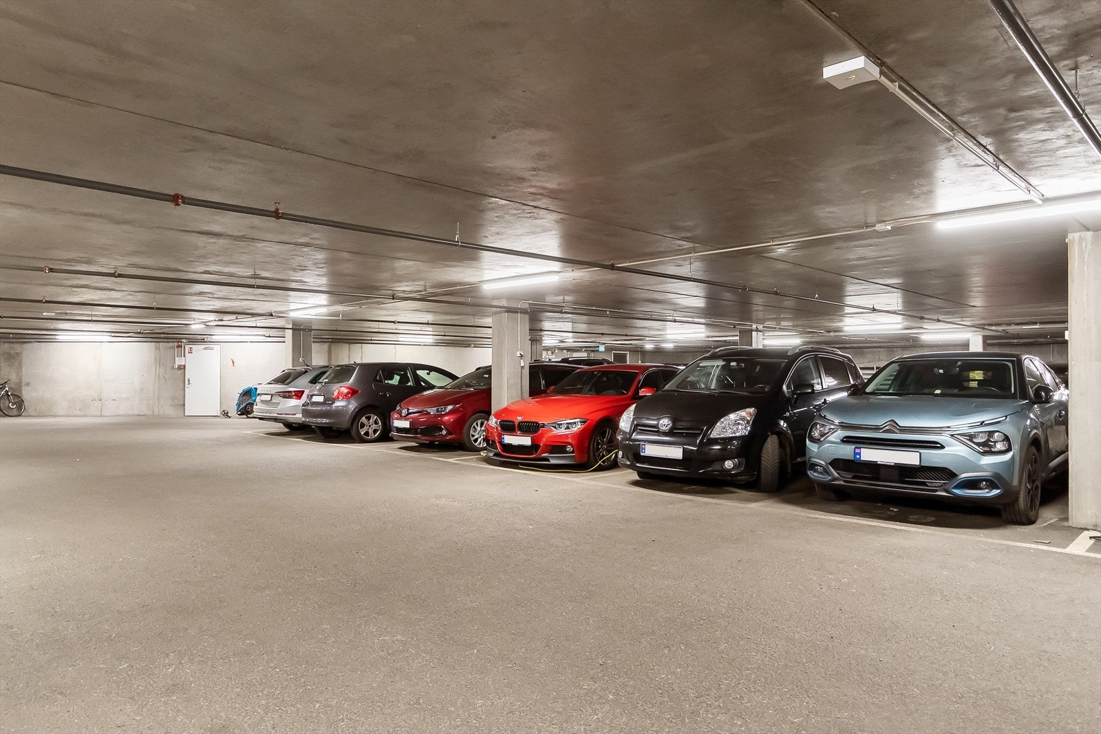 Det medfølger en garasjeplass i felles garasjenalegg, med elbillading. Galleribilde