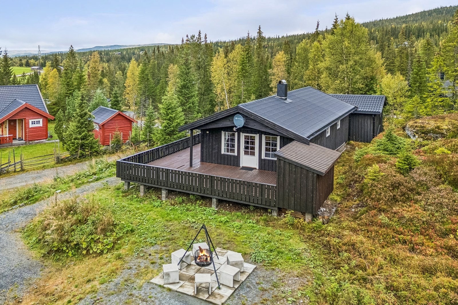 Nærområdet byr på flotte turområder til blant annet Rypetoppen, Teveltunet og Steinfjellet Galleribilde