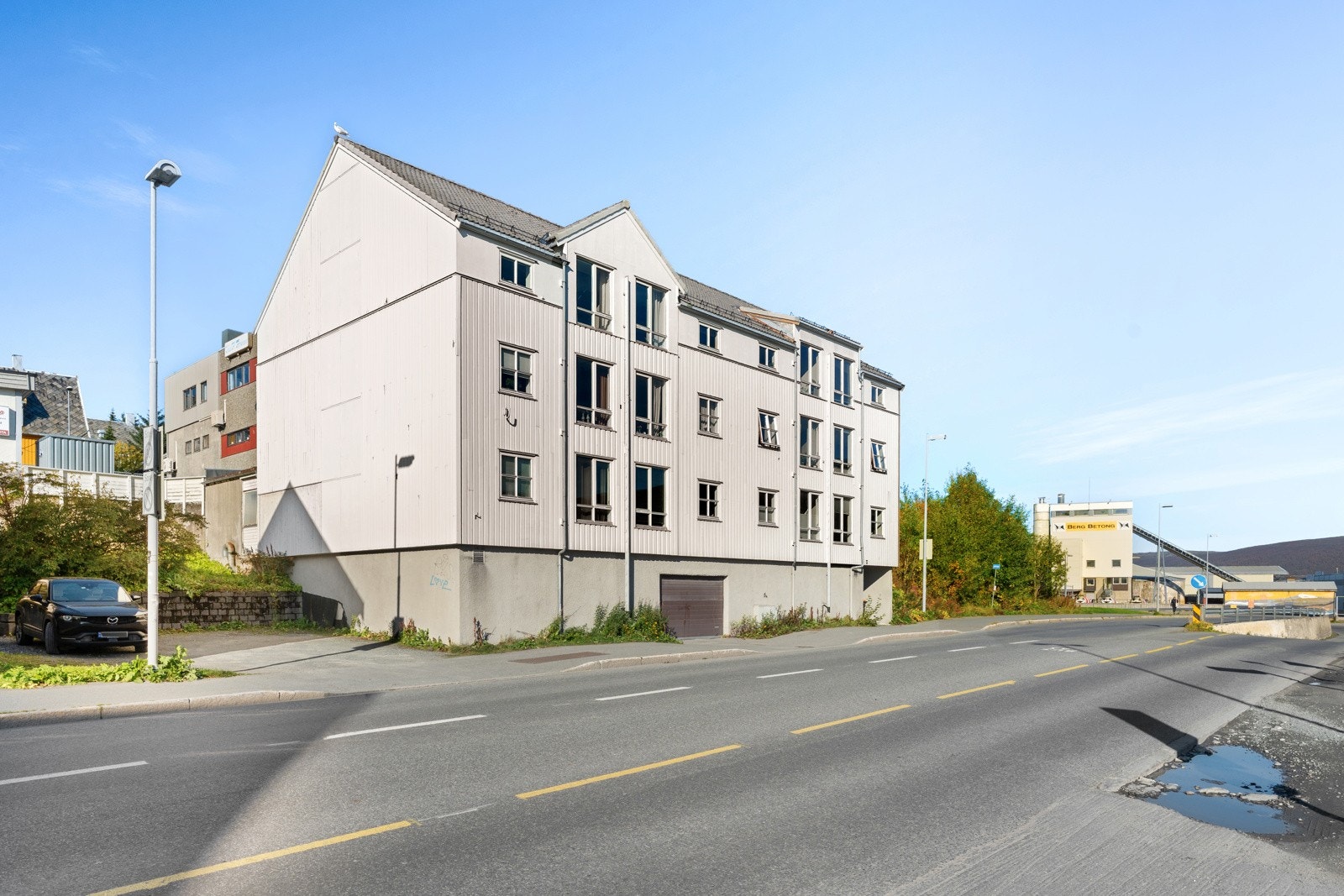 Her bor du i kort avstand fra Tromsø sentrum og alle dets rekreasjonelle tilbud.