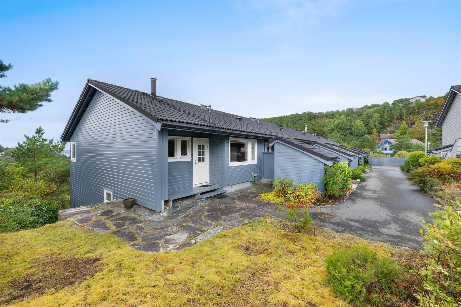 Kvernevikstemma 51, rekkehus med fin hjørneplassering Galleribilde